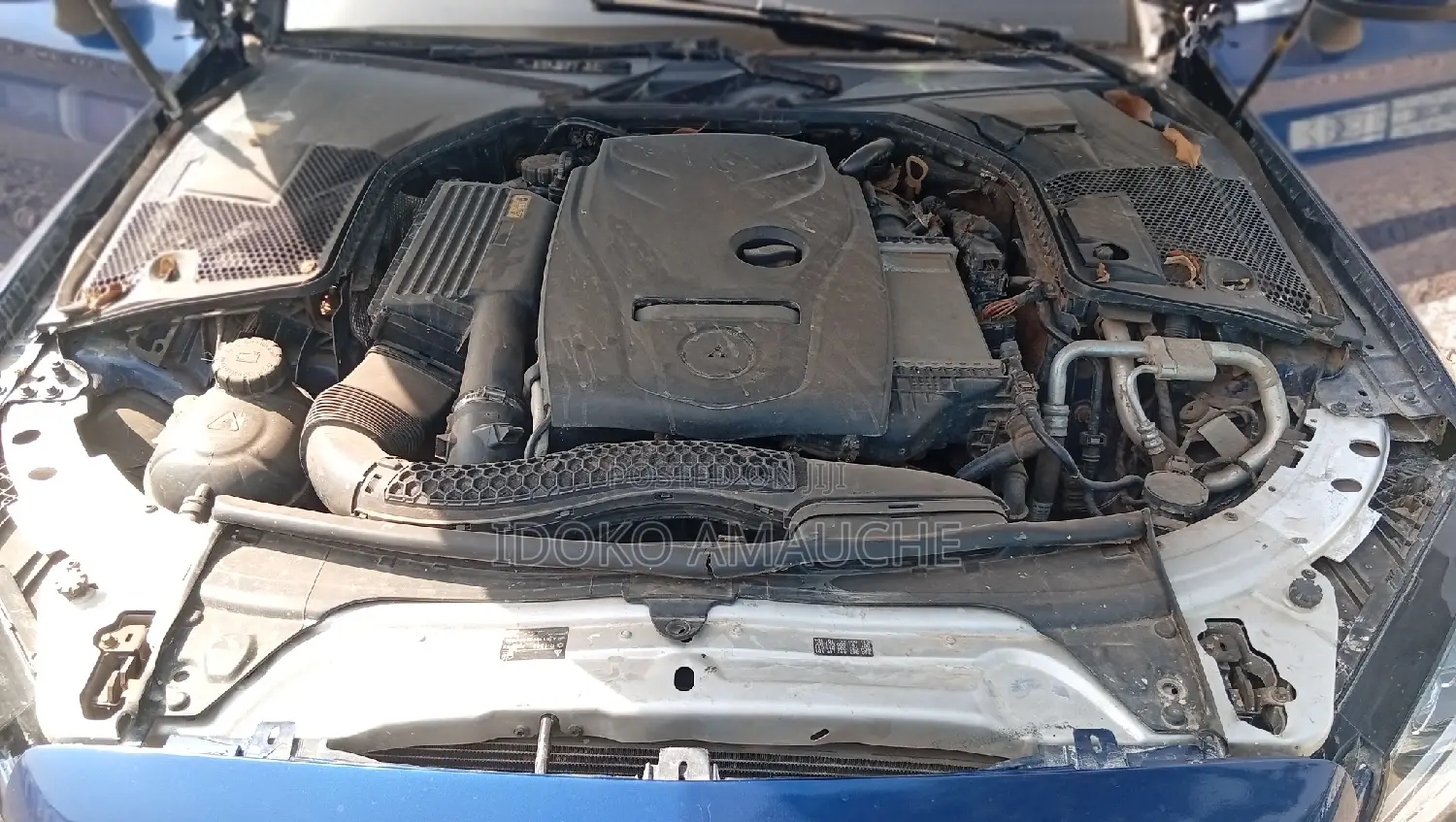 Mercedes-Benz C300 2016 Blue