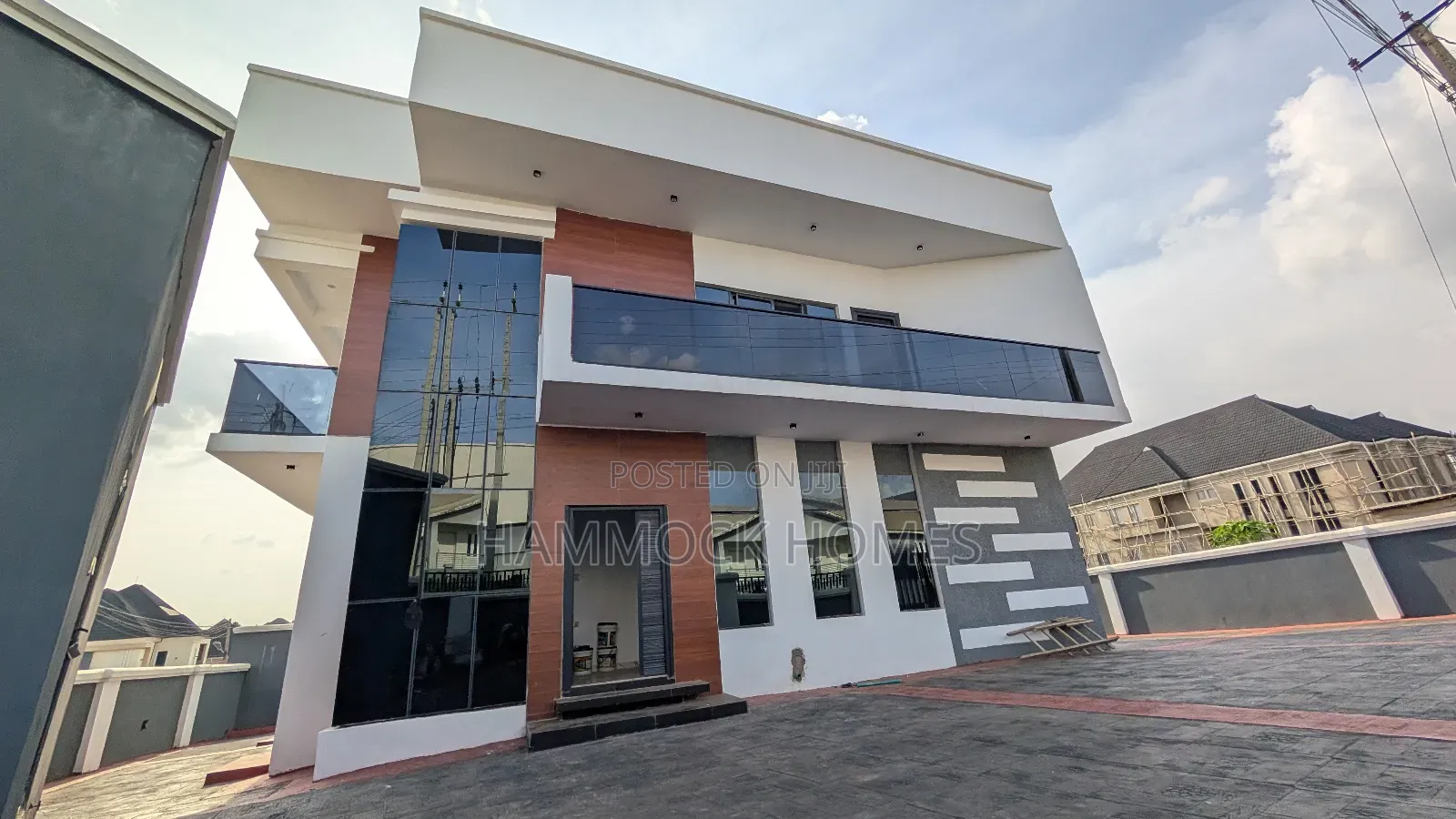 4bdrm Duplex in Carlton Gate Estate, Akobo for sale