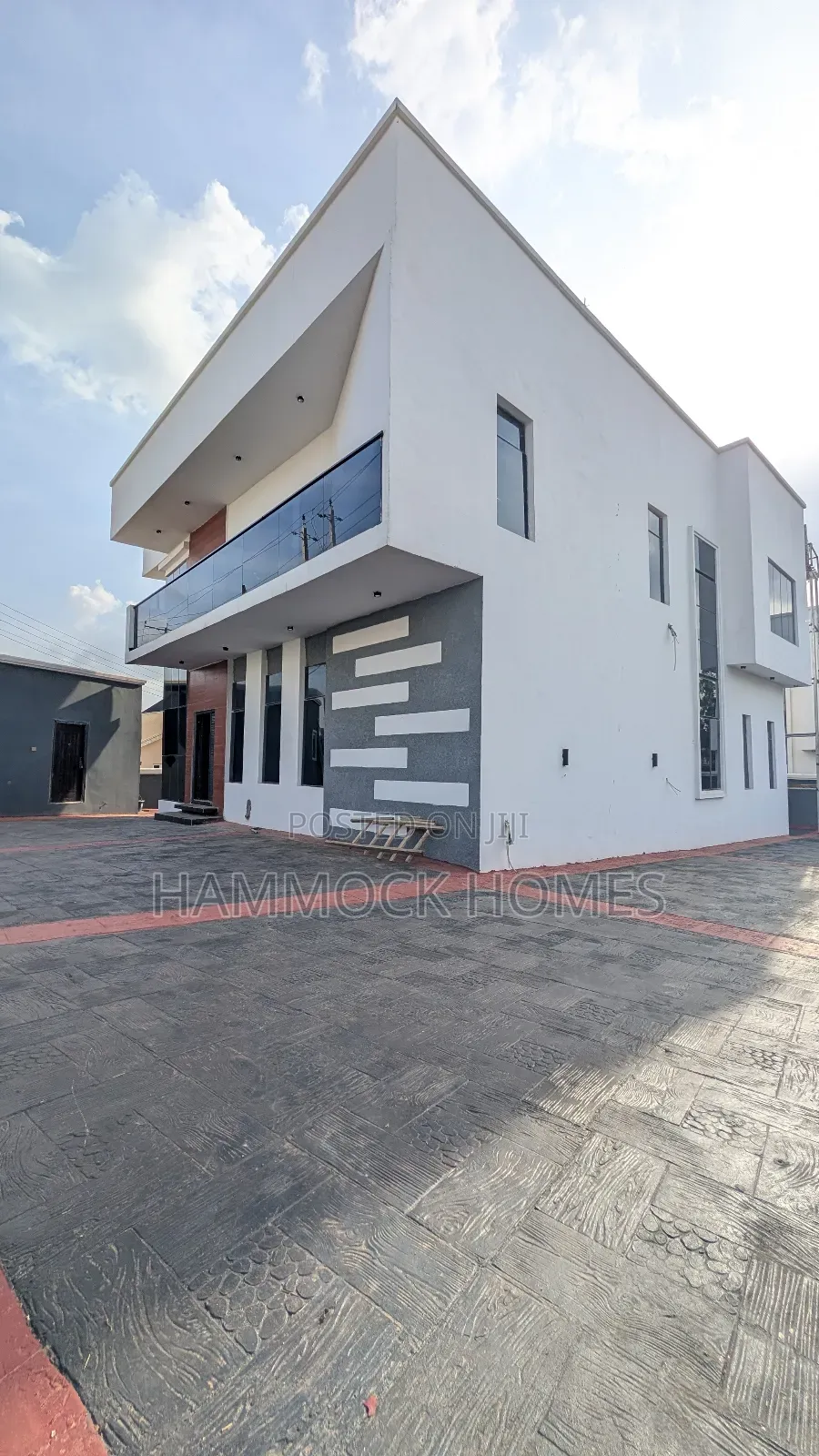 4bdrm Duplex in Carlton Gate Estate, Akobo for sale