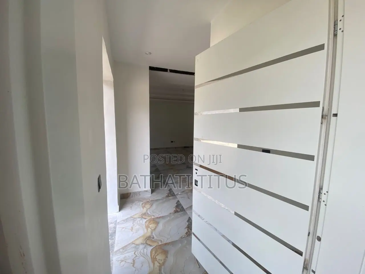 3bdrm Block of Flats in Mbora for sale