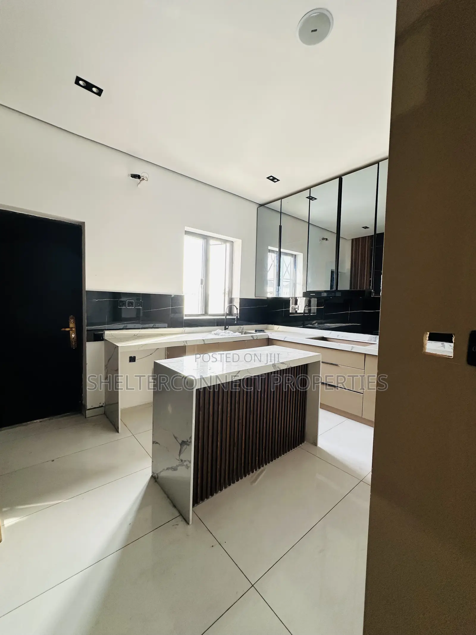 4bdrm Duplex in Lekki Phase 1 for sale