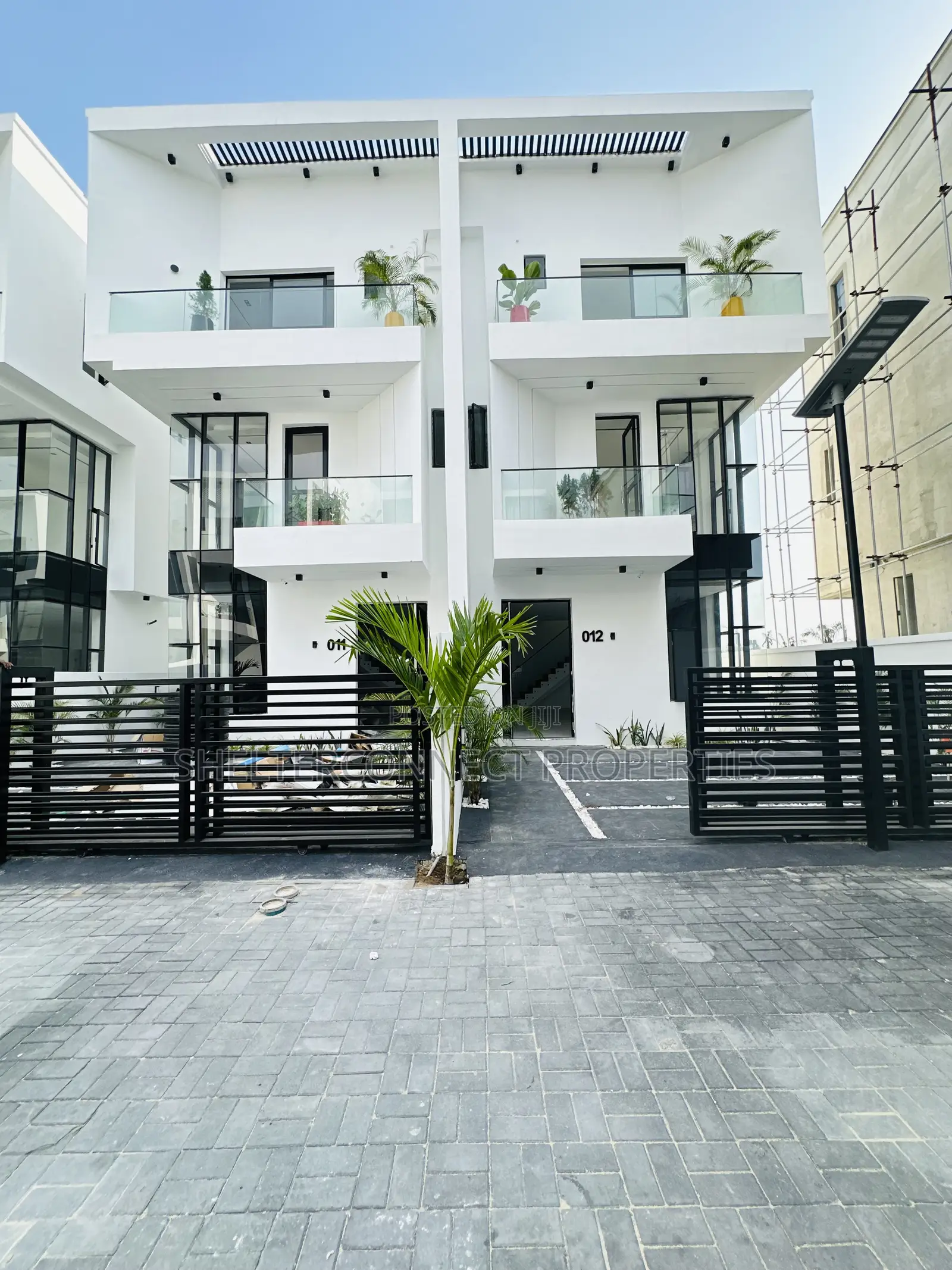 4bdrm Duplex in Lekki Phase 1 for sale