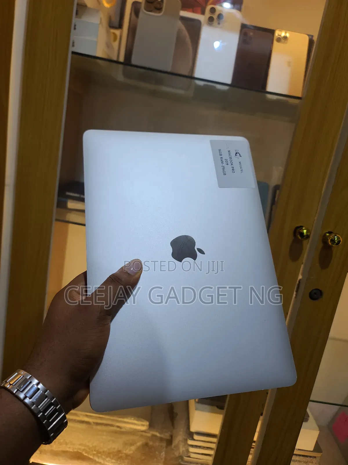 Laptop Apple MacBook Pro 2019 16GB Intel Core i5 SSD 256GB