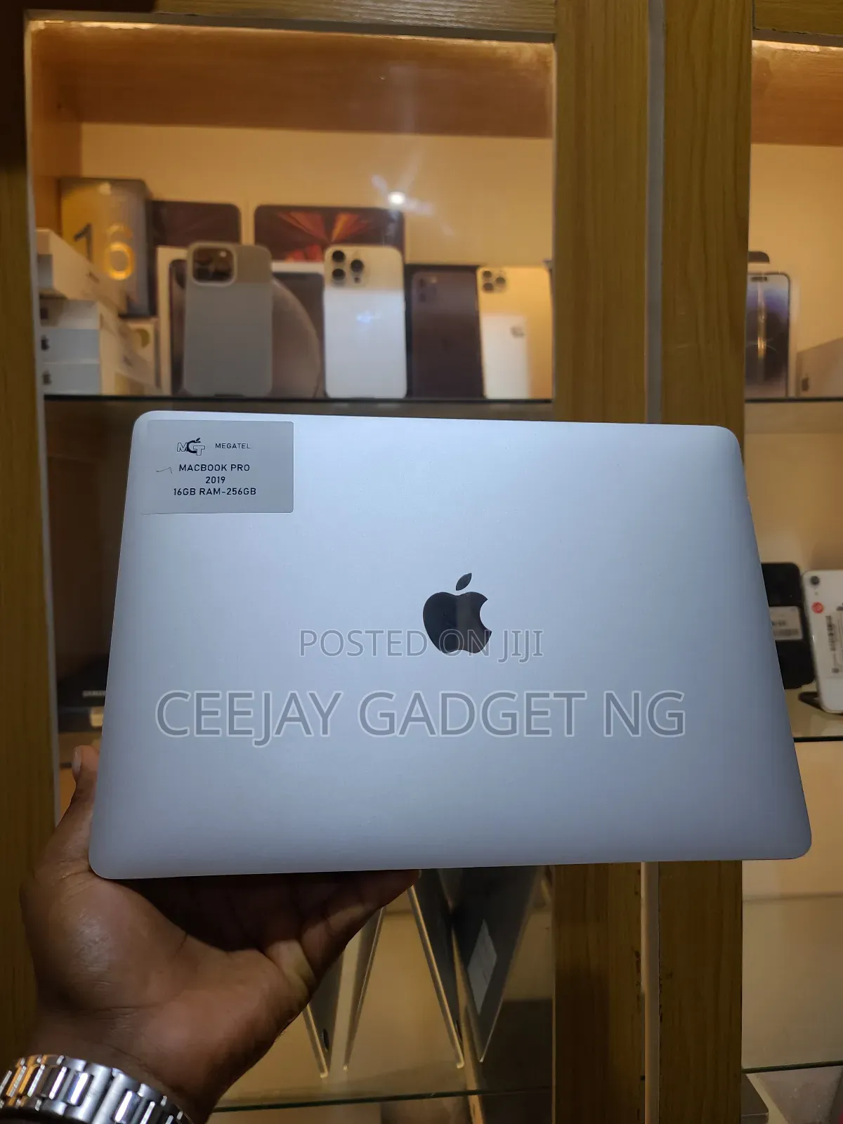 Laptop Apple MacBook Pro 2019 16GB Intel Core i5 SSD 256GB