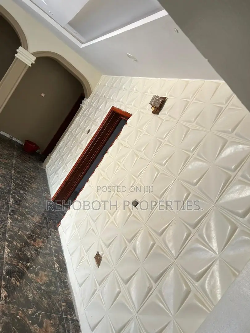 3bdrm Bungalow in Jankanta, Akala Express for rent