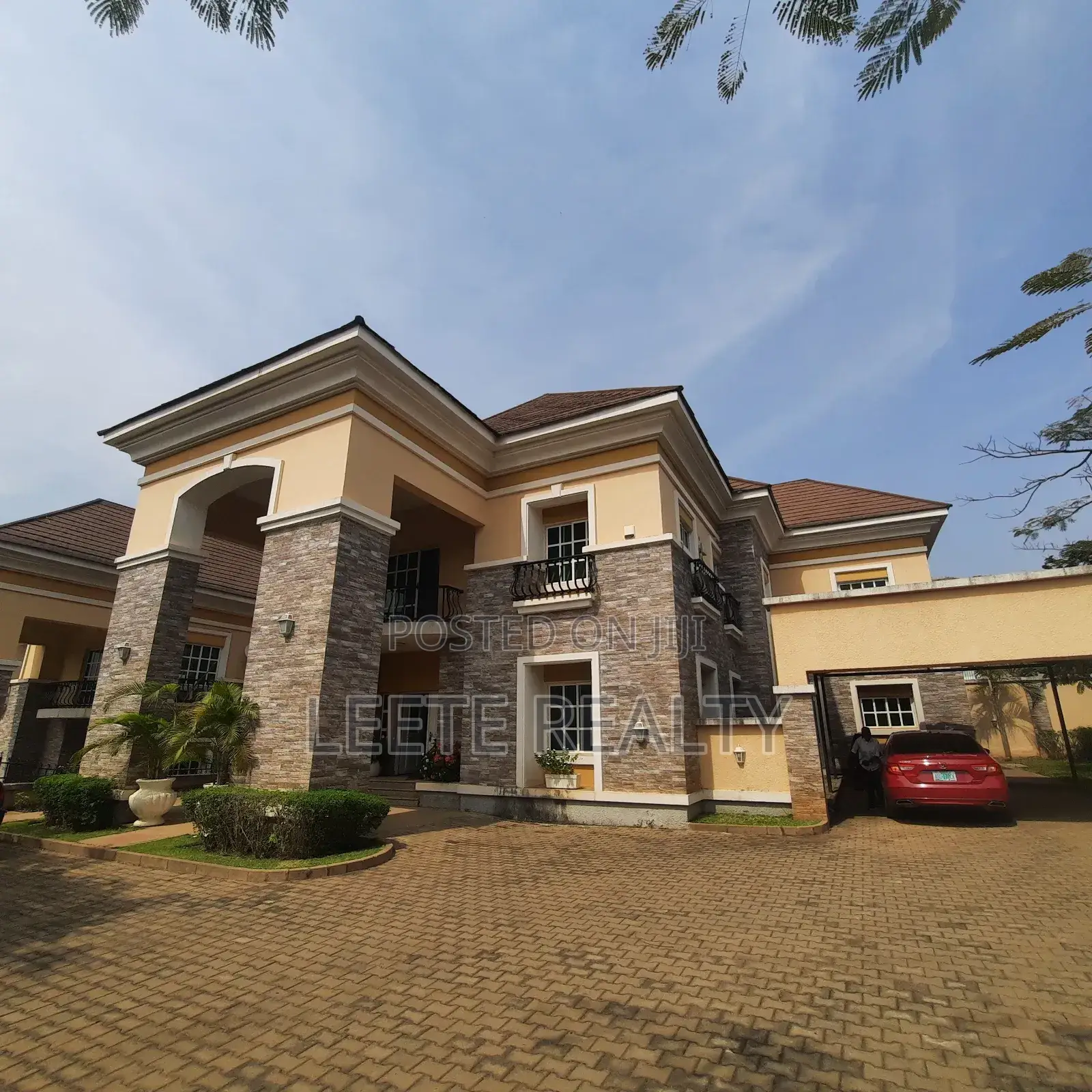 4bdrm Duplex in Palm Spring, Maitama for sale