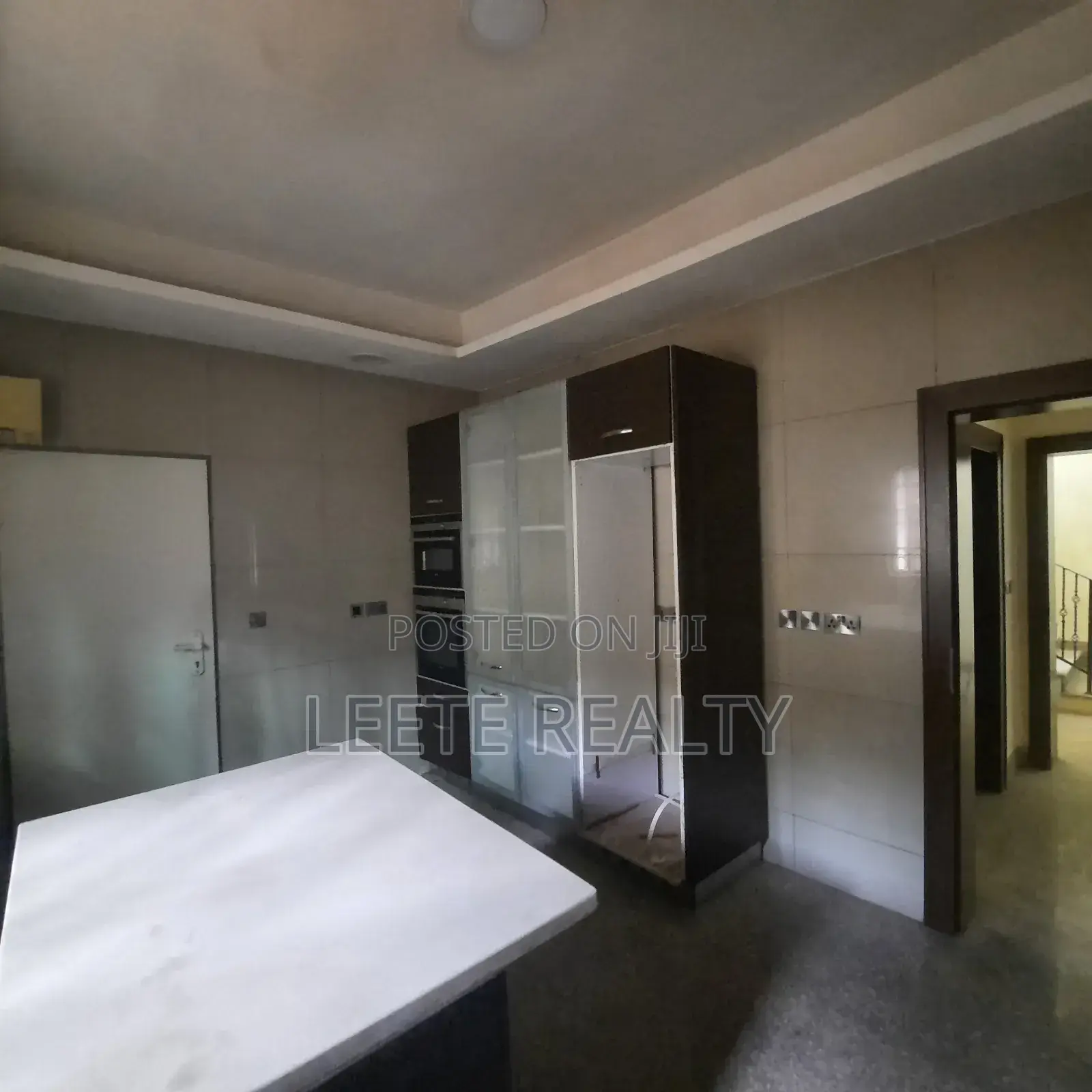 4bdrm Duplex in Palm Spring, Maitama for sale