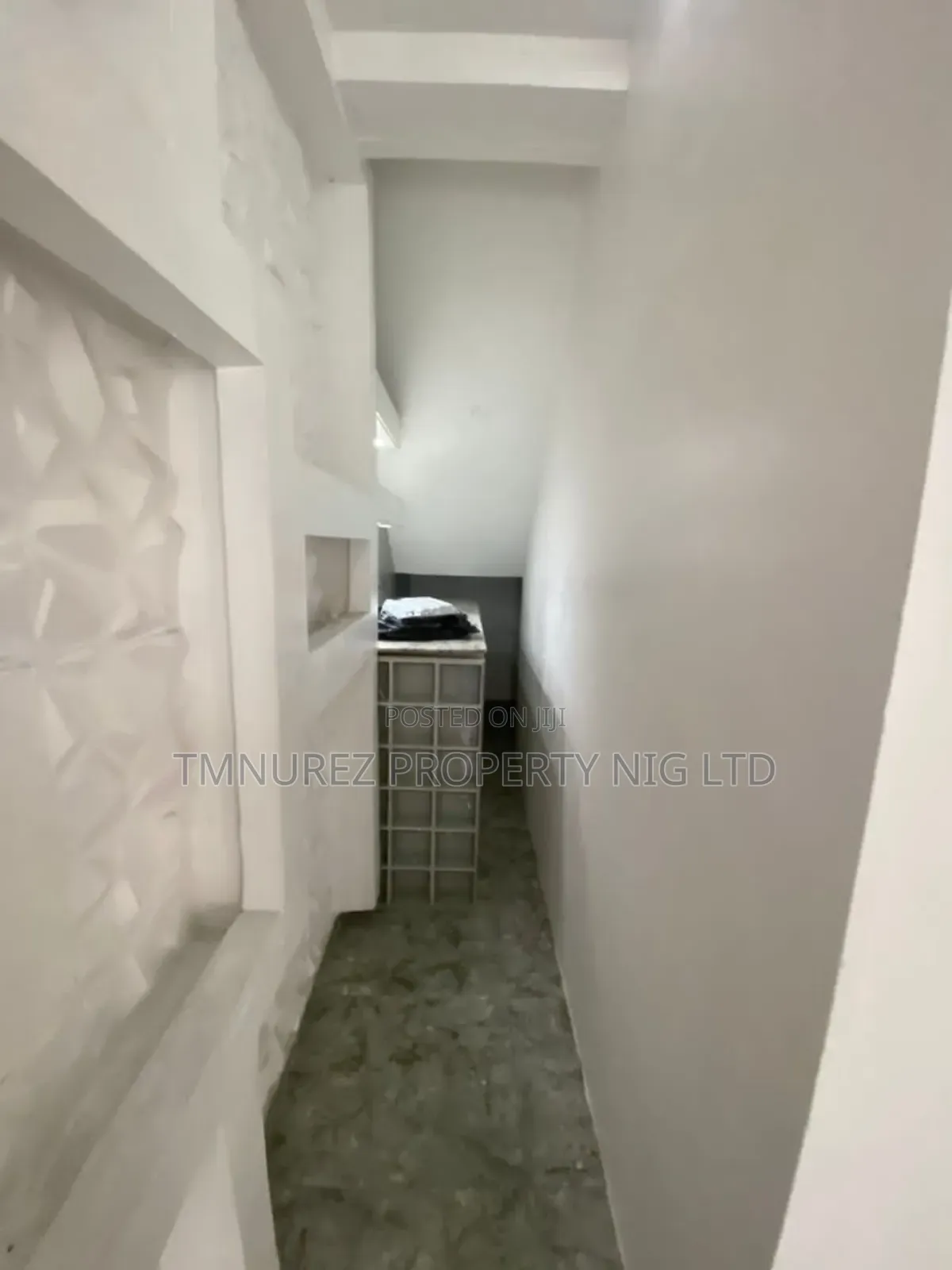 Studio Apartment in Osapa London for rent