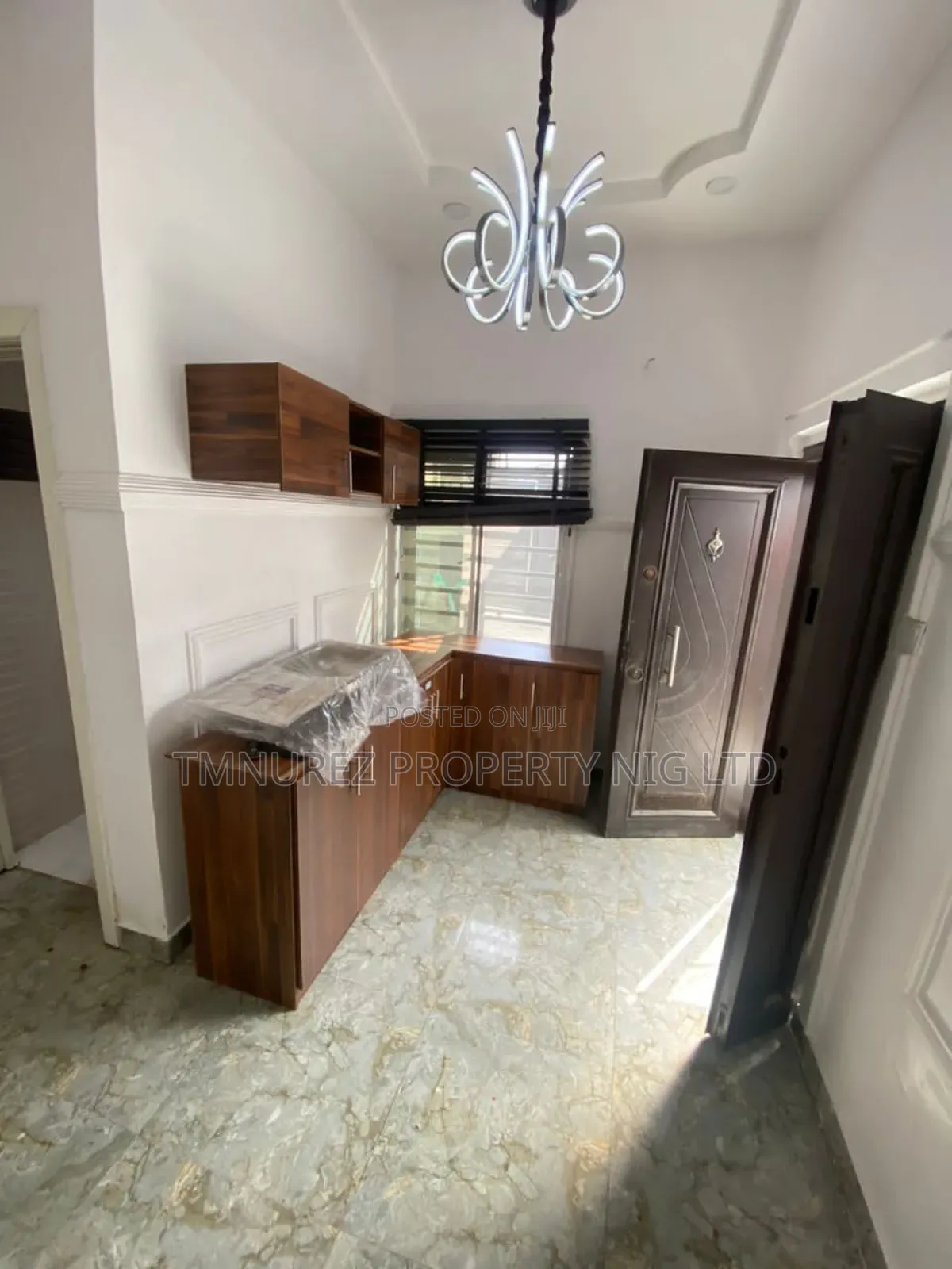 Studio Apartment in Osapa London for rent