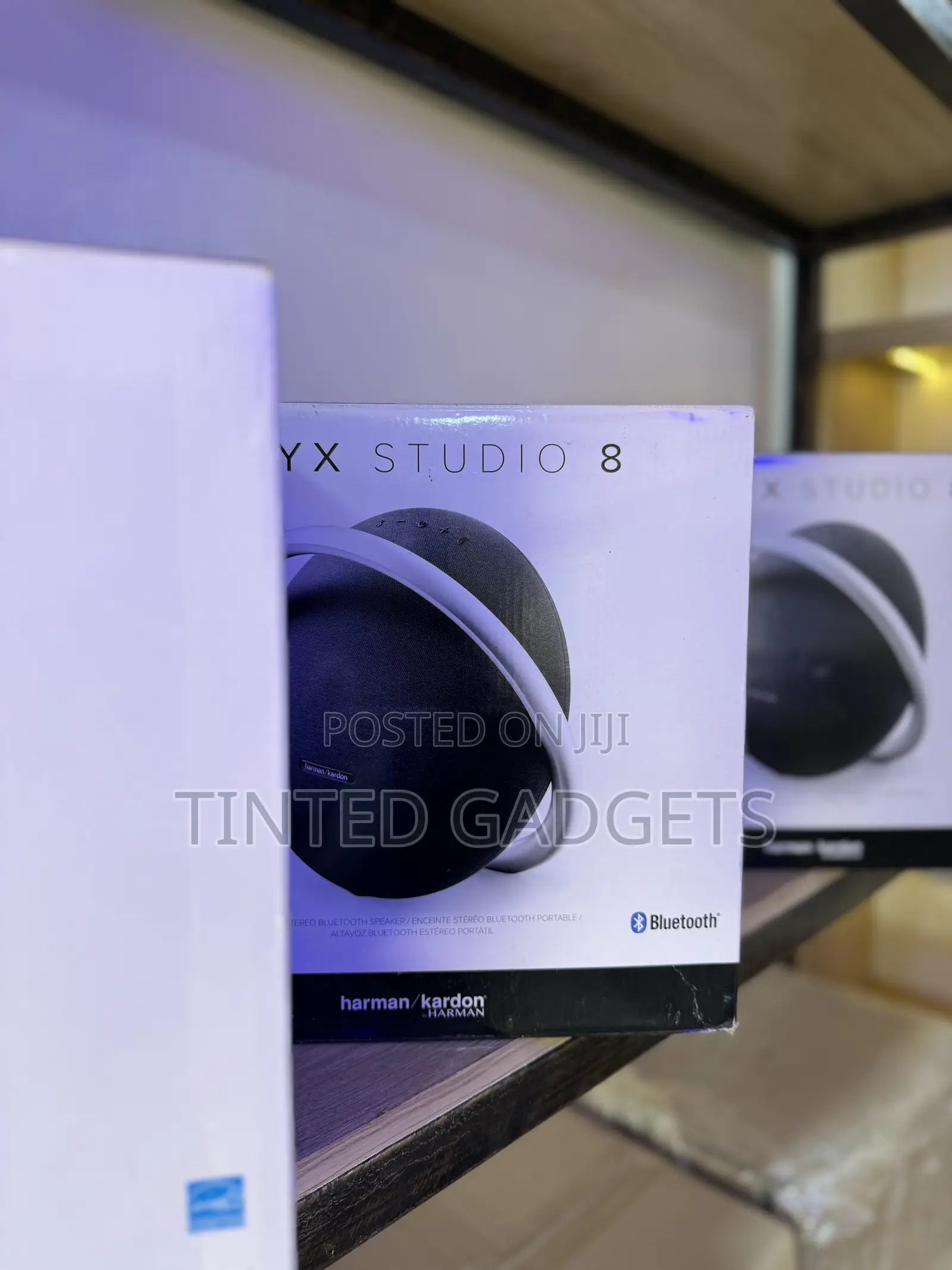 Onyx Studio 8