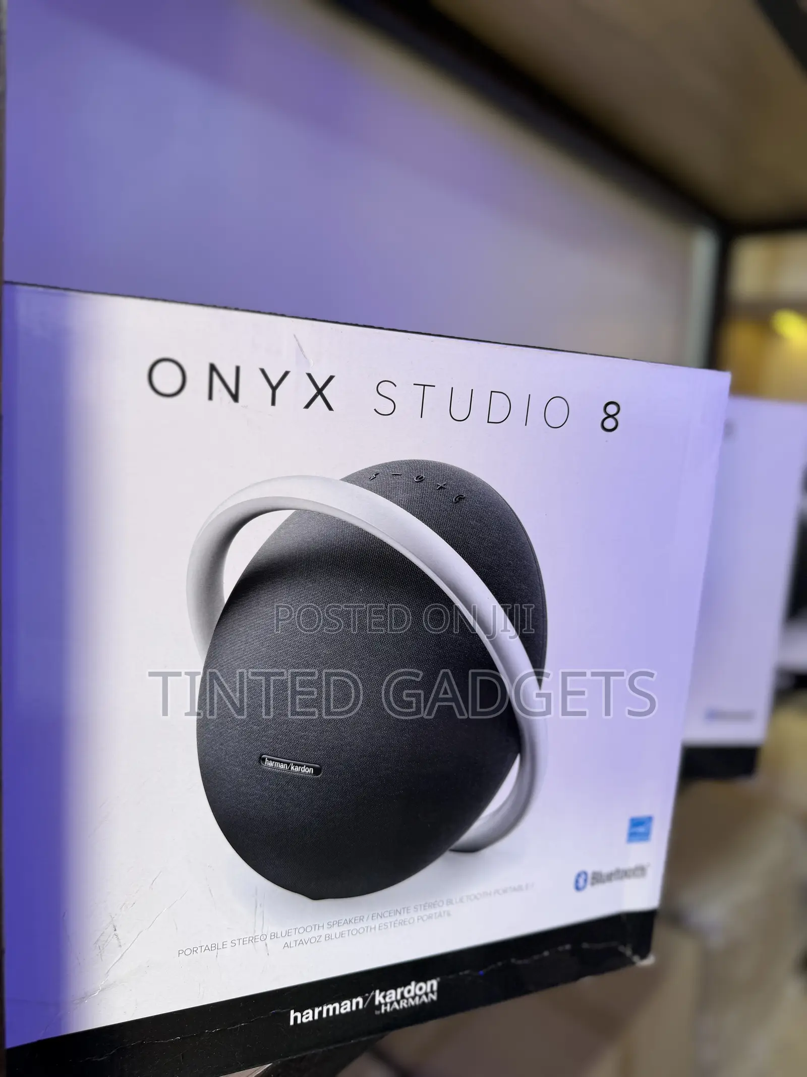 Onyx Studio 8