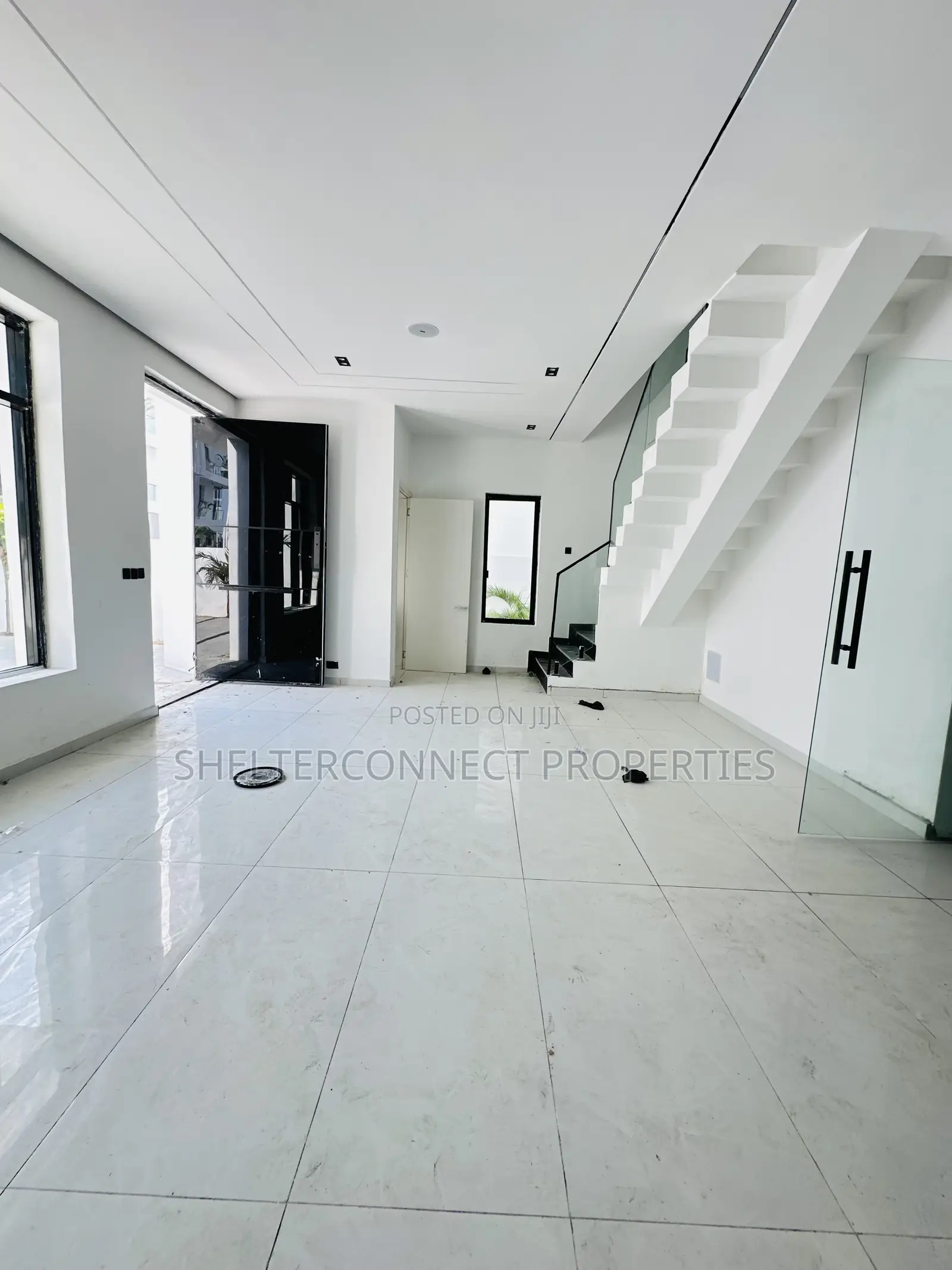 5bdrm Duplex in Lekki for sale