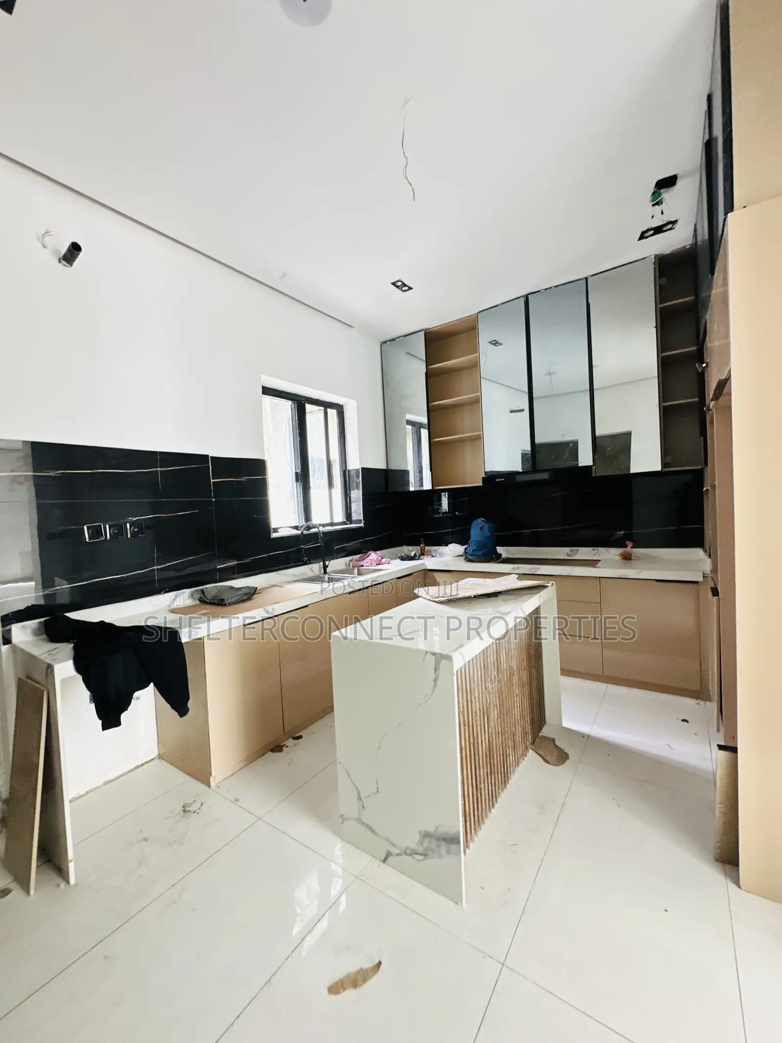 5bdrm Duplex in Lekki for sale