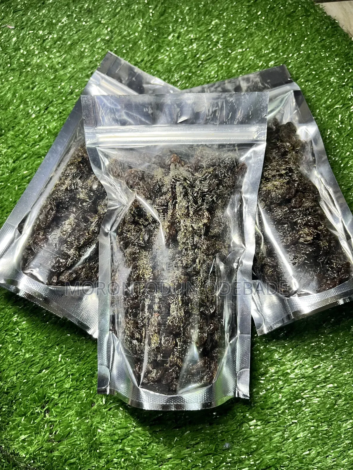 Black Raisins ( Dry Raisins)