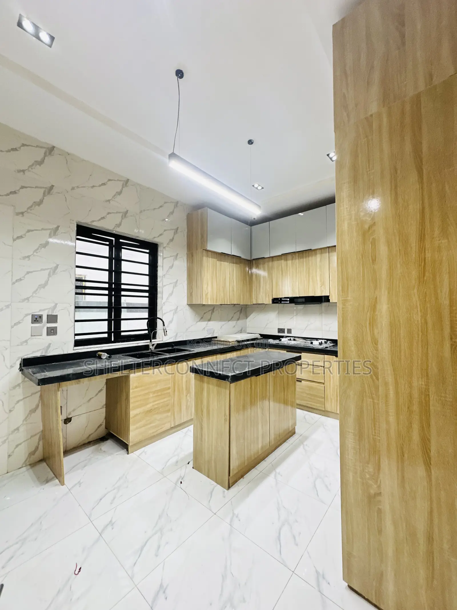 4bdrm Duplex in Lekki for sale