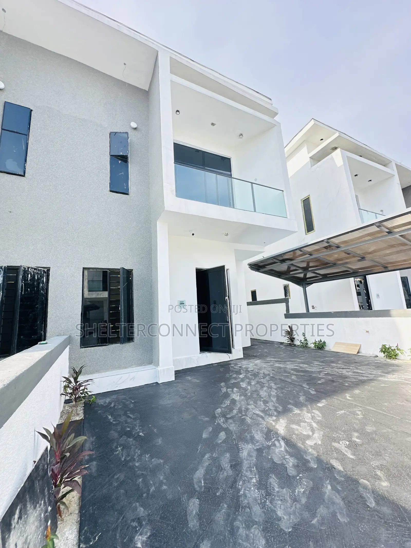 4bdrm Duplex in Lekki for sale