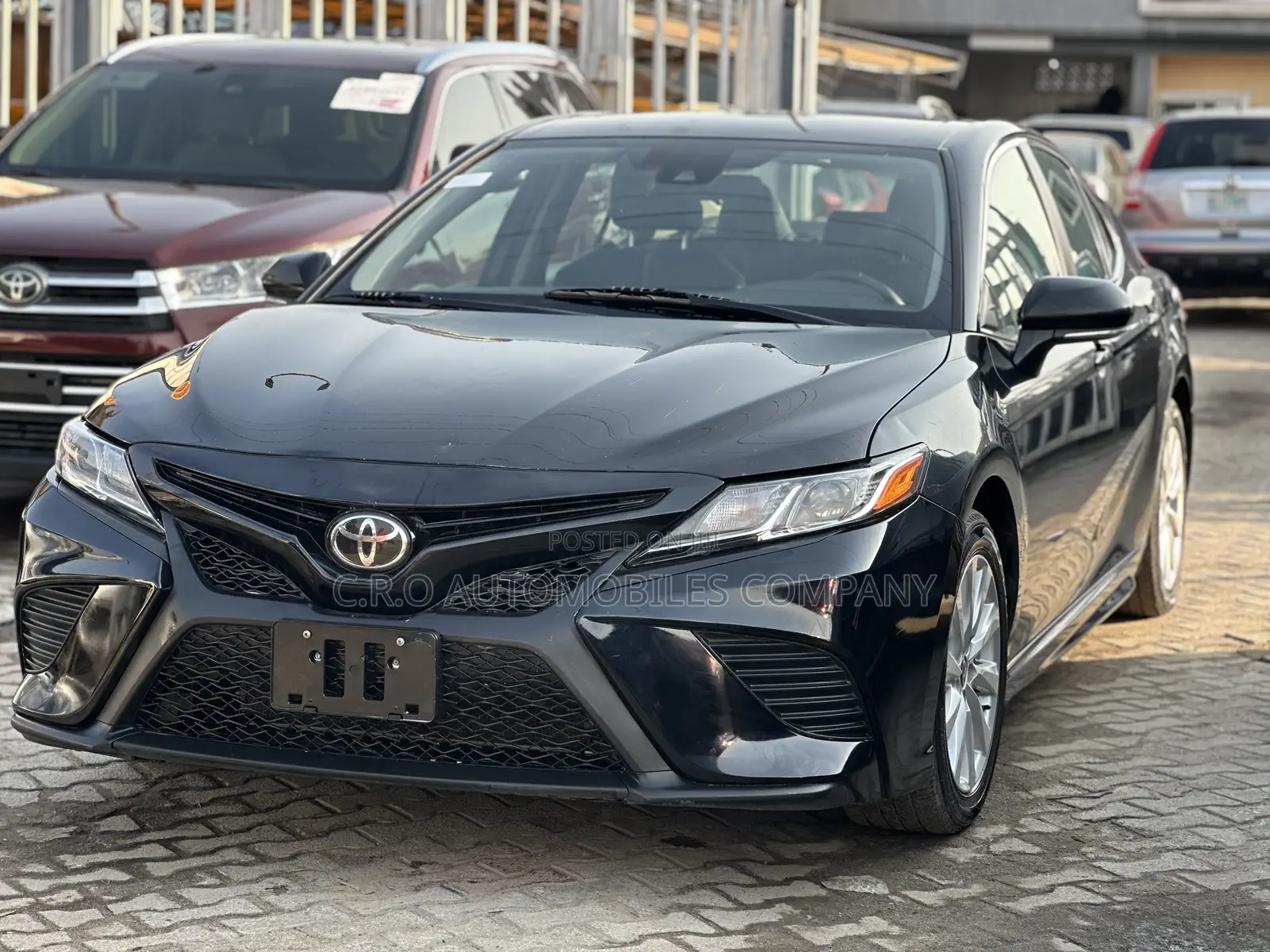 Toyota Camry SE FWD 2020 Black