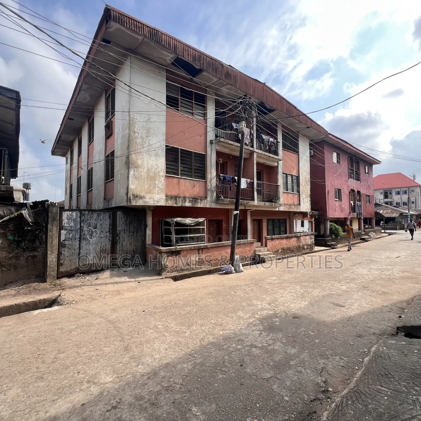 3bdrm Block of Flats in Umuahia for sale