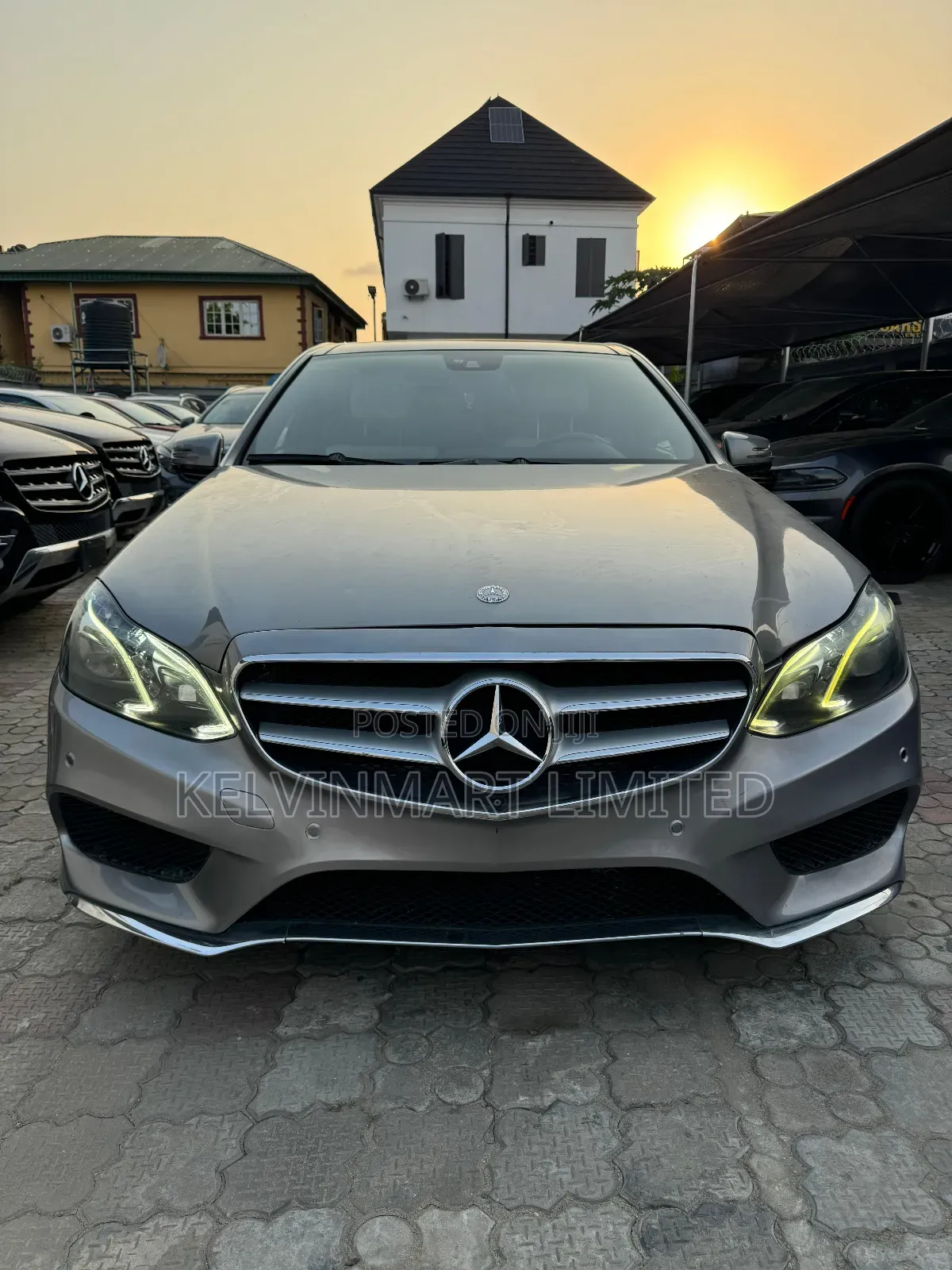 Mercedes-Benz E350 Base 4Matic Sedan AWD (3.5L 6cyl 7A) 2014 Gray