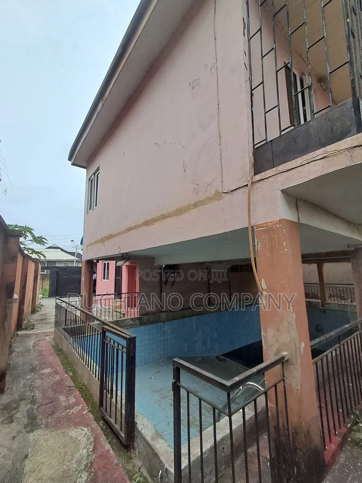 4bdrm Duplex in Millenuim/UPS for rent