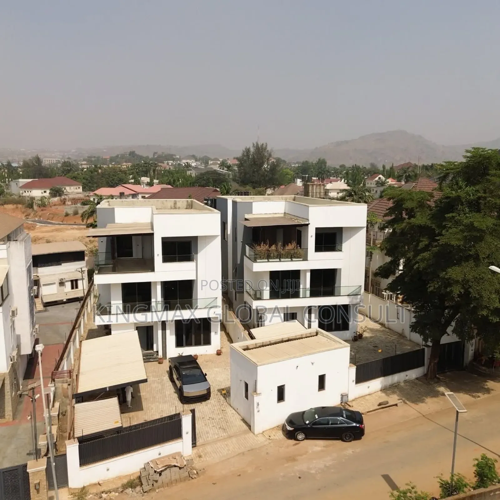 5bdrm Duplex in Maitama for sale