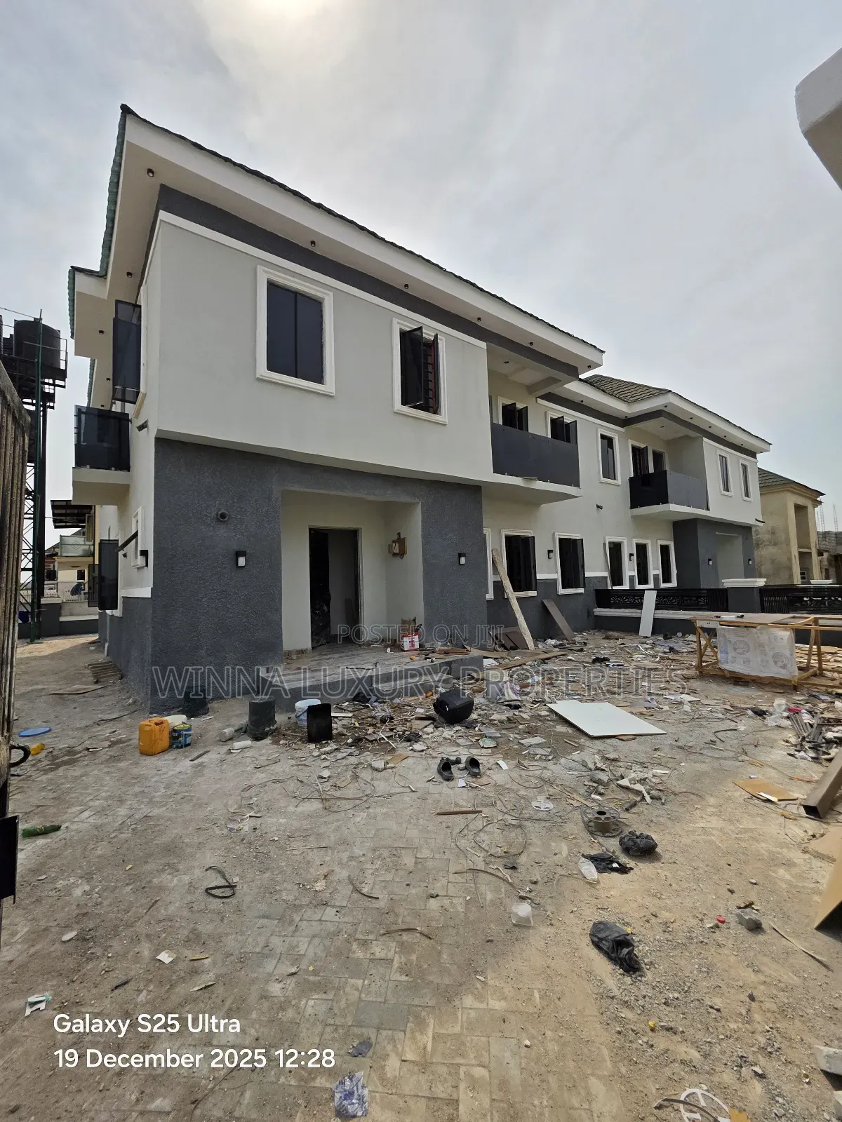 4bdrm Duplex in River Park Estate, for sale