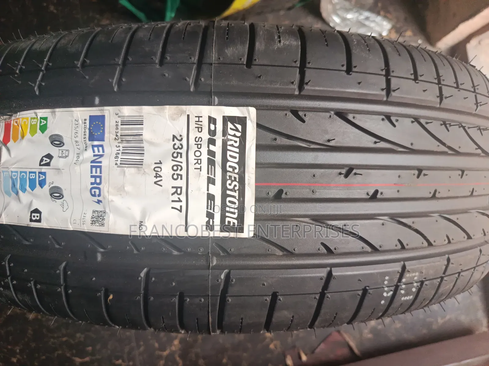 235/65r17 Bridgestone Tyre