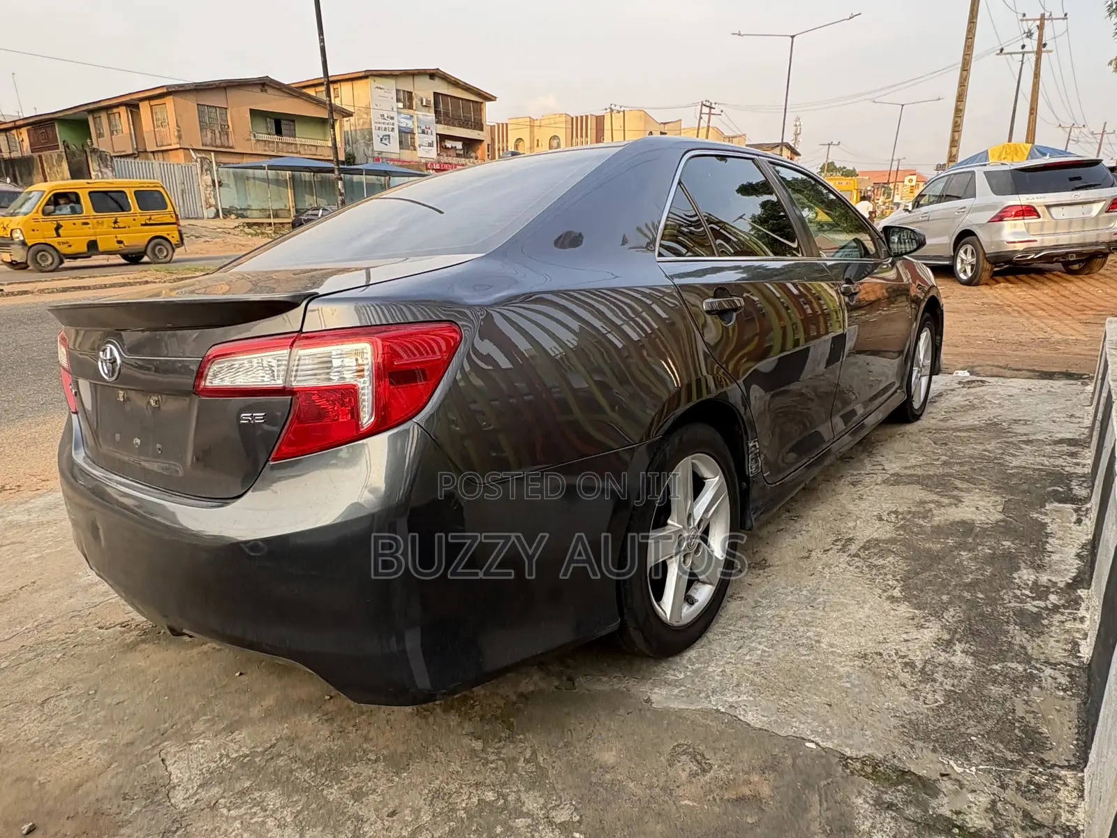 Toyota Camry SE Sport 4dr Sedan (2.5L 4cyl 6A) 2014 Gray