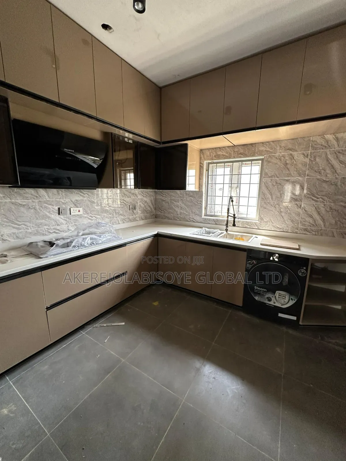 3bdrm Duplex in In An Estate for rent