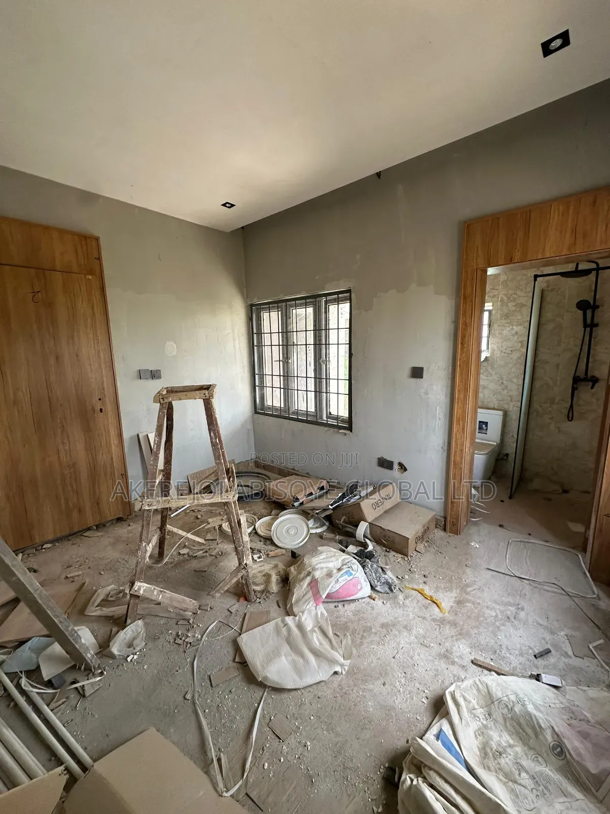3bdrm Duplex in In An Estate for rent
