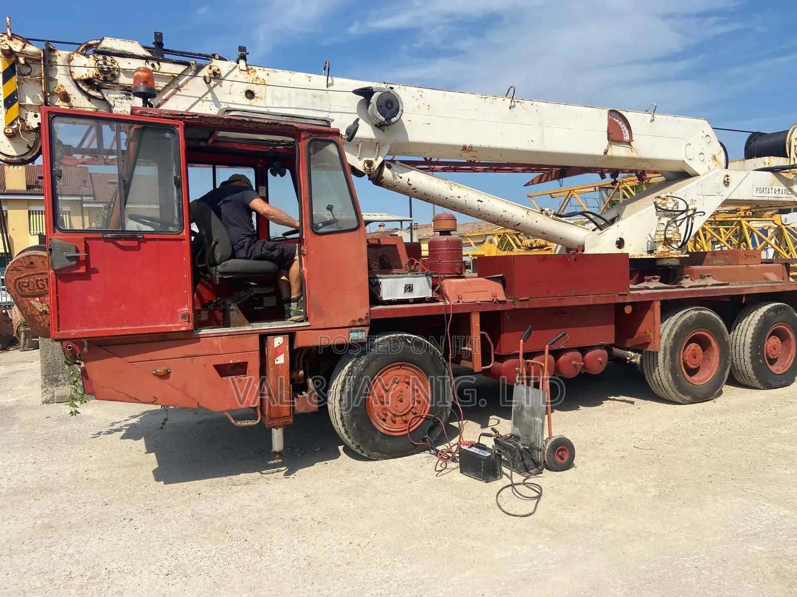 30 Tons Iveco All-Terrain Motor Crane - Foreign Use
