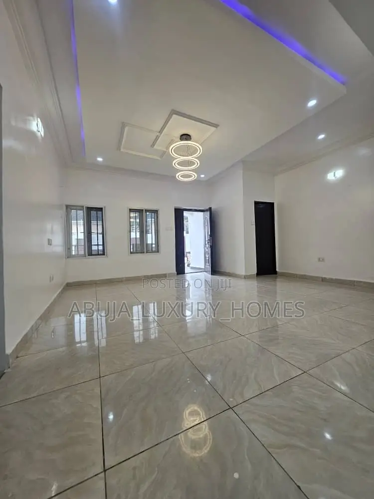 3bdrm Bungalow in Efab Queens Estate, Gwarinpa for sale