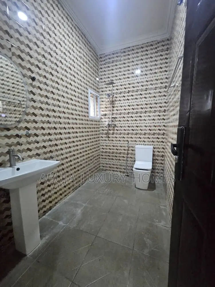 3bdrm Bungalow in Efab Queens Estate, Gwarinpa for sale