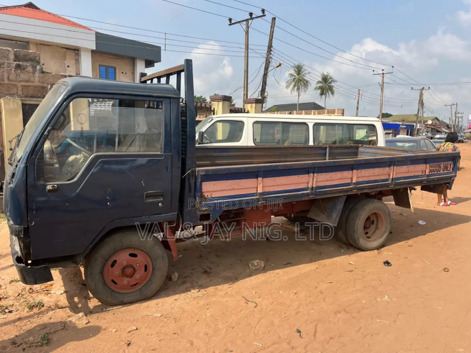 Mitsubishi Canter With Petrol Engine - Nigerian Use