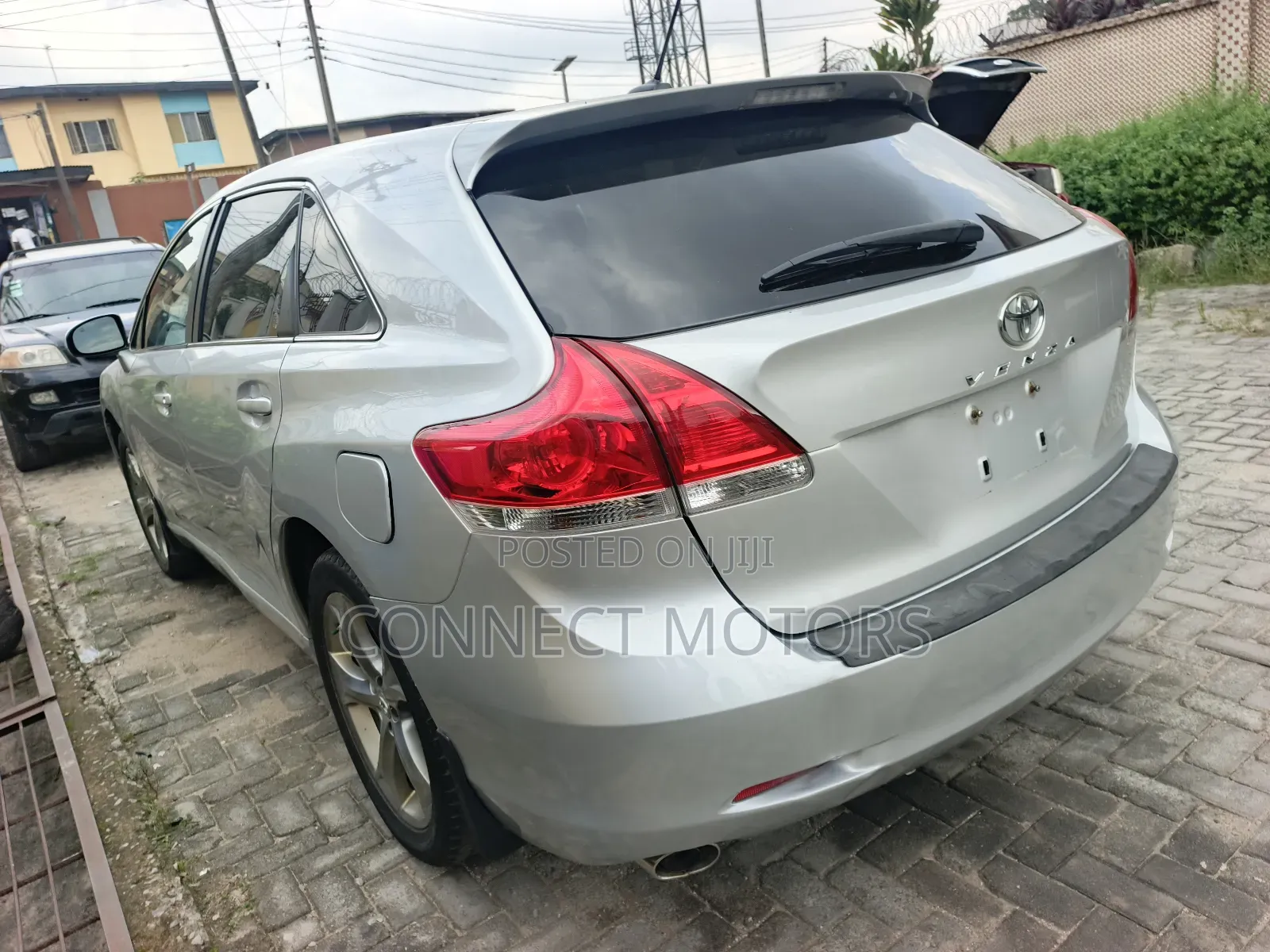 Toyota Venza 2011 Silver