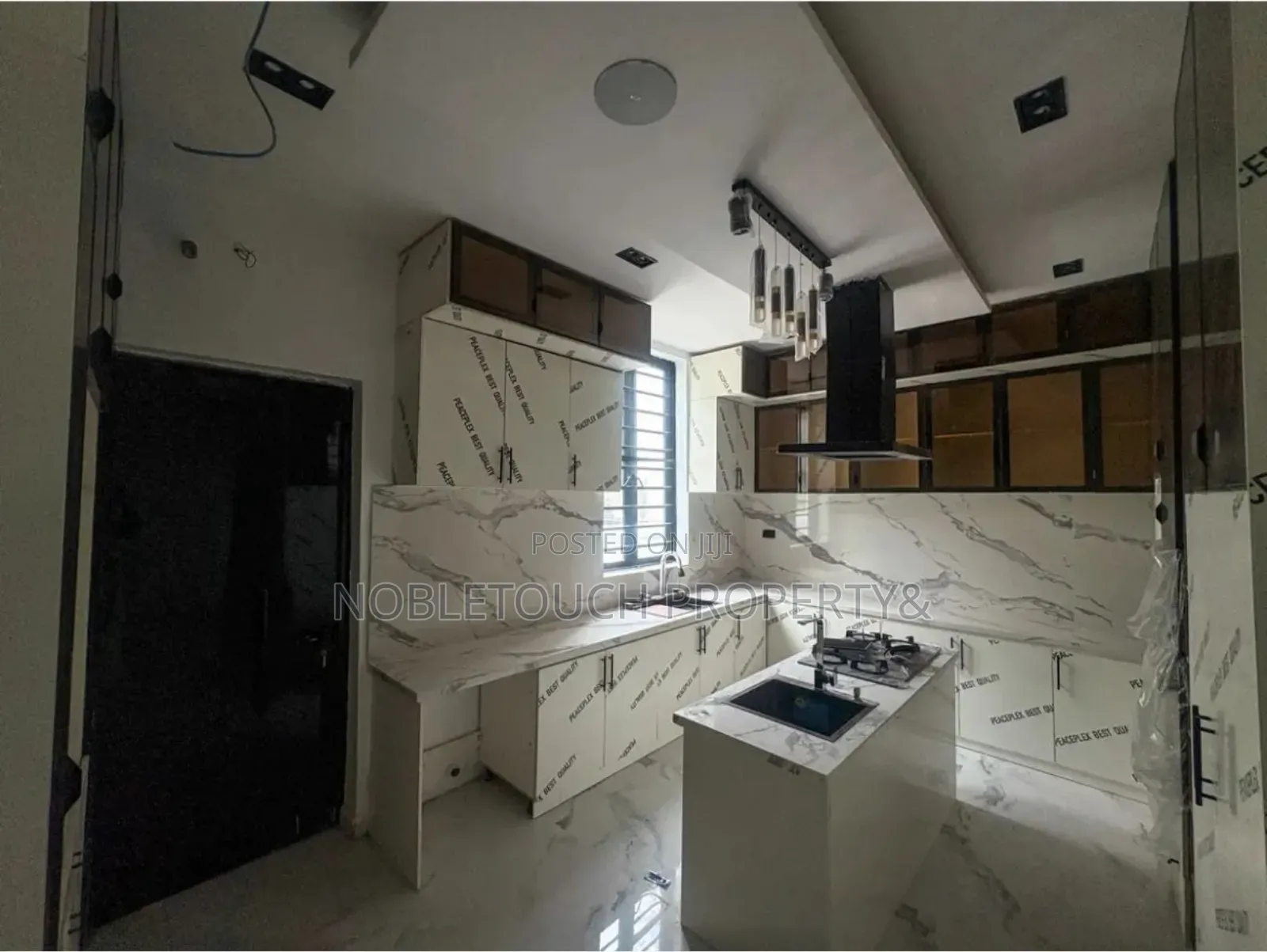 5bdrm Duplex in Lekki Lagos for sale
