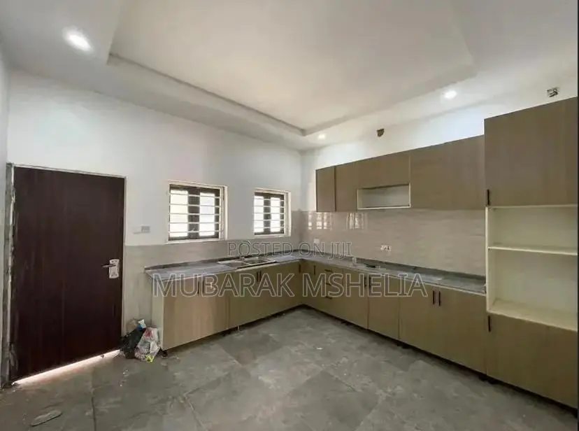 4bdrm Duplex in Jahi for sale