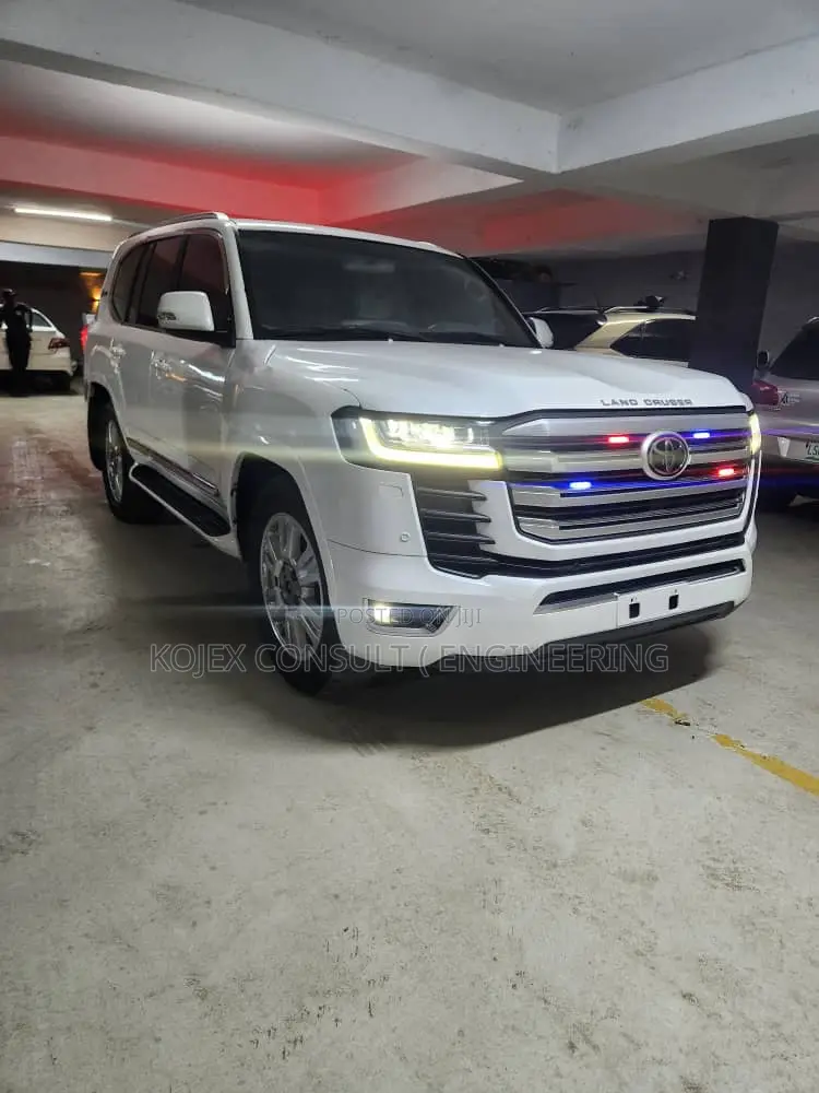 Toyota Land Cruiser 2008 White