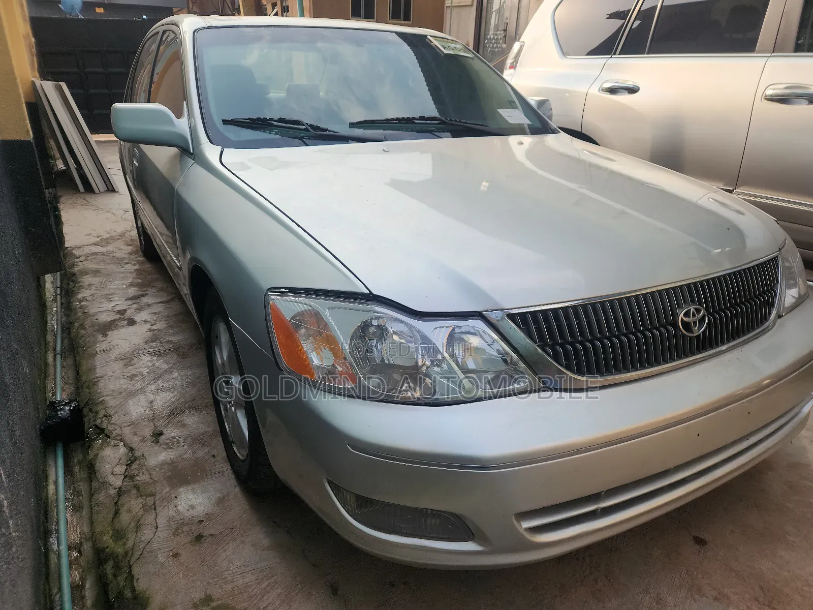 Toyota Avalon XLS Buckets 2001 Gold