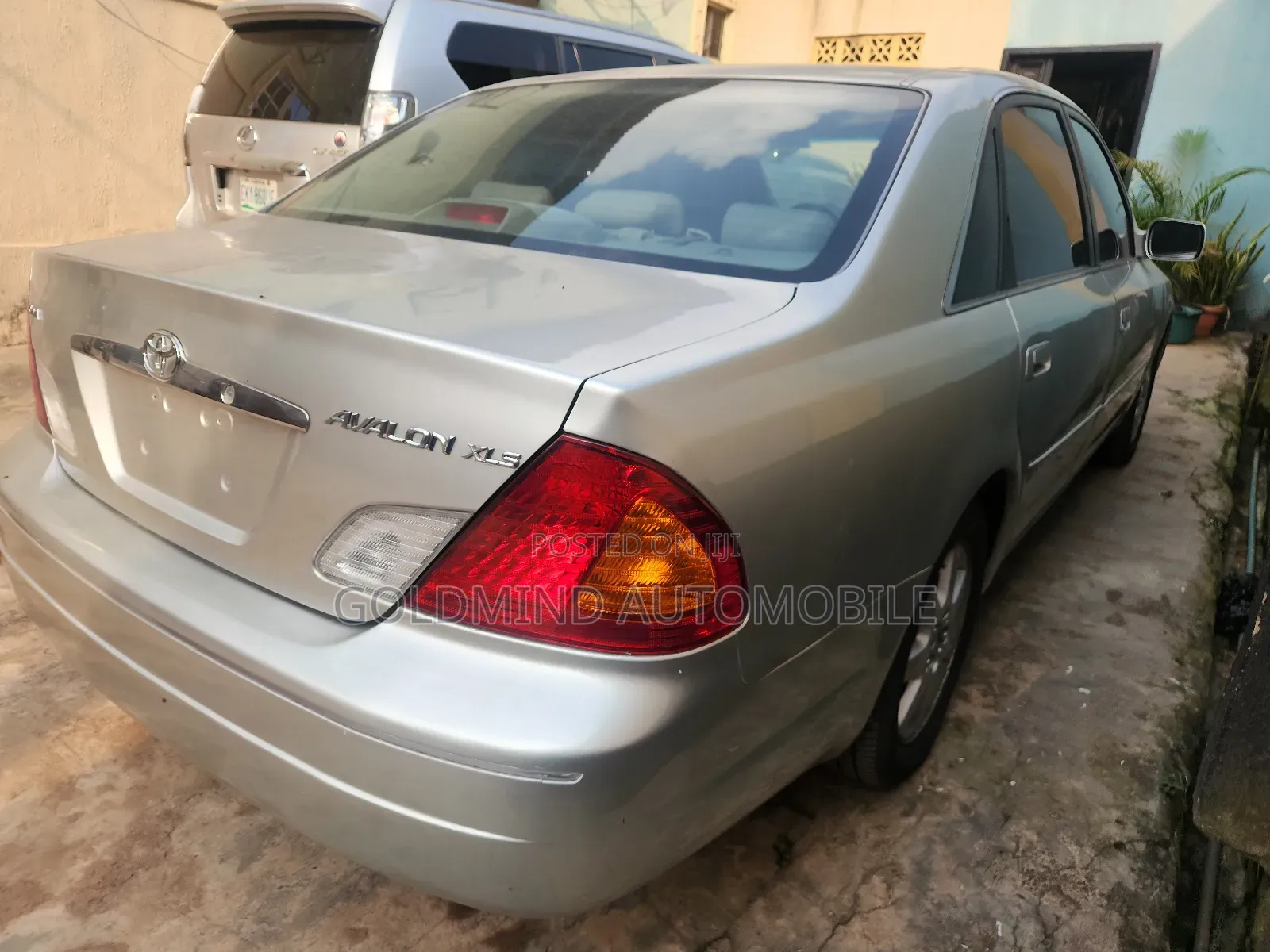 Toyota Avalon XLS Buckets 2001 Gold