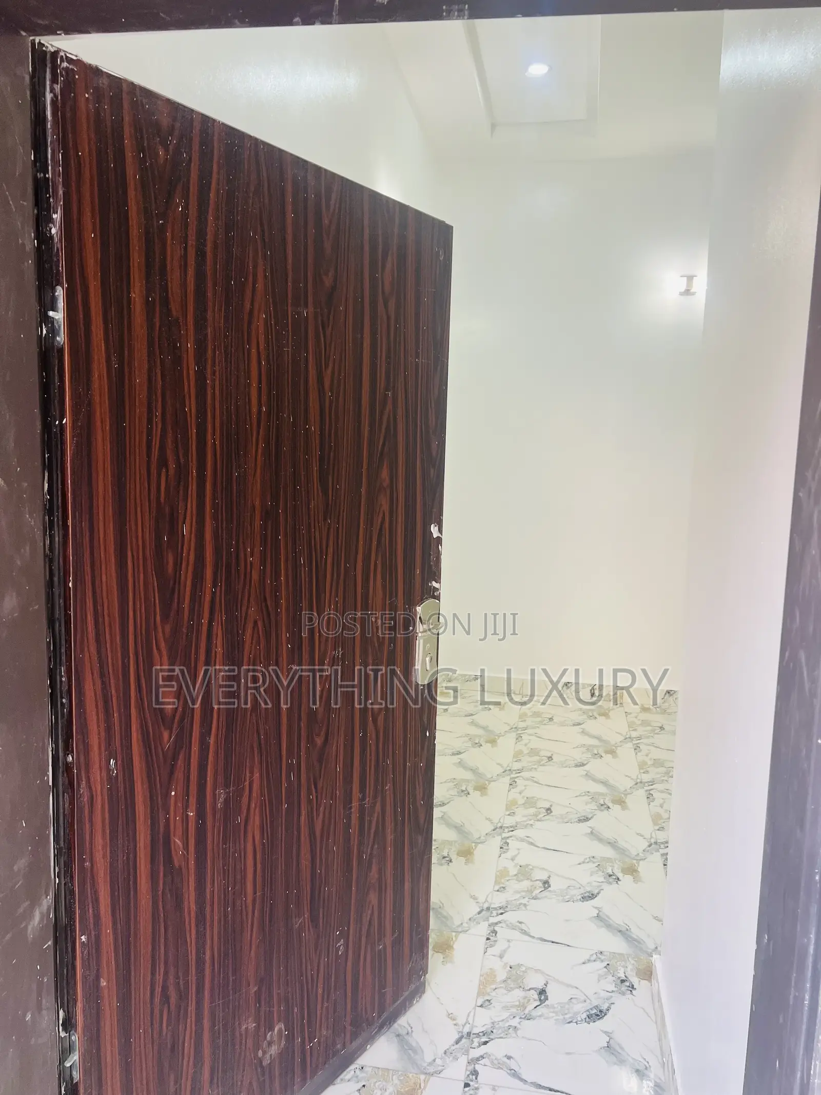 2bdrm Block of Flats in Ushafa for rent