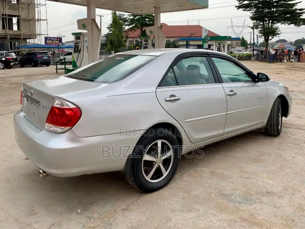 Toyota Camry 2006 Silver