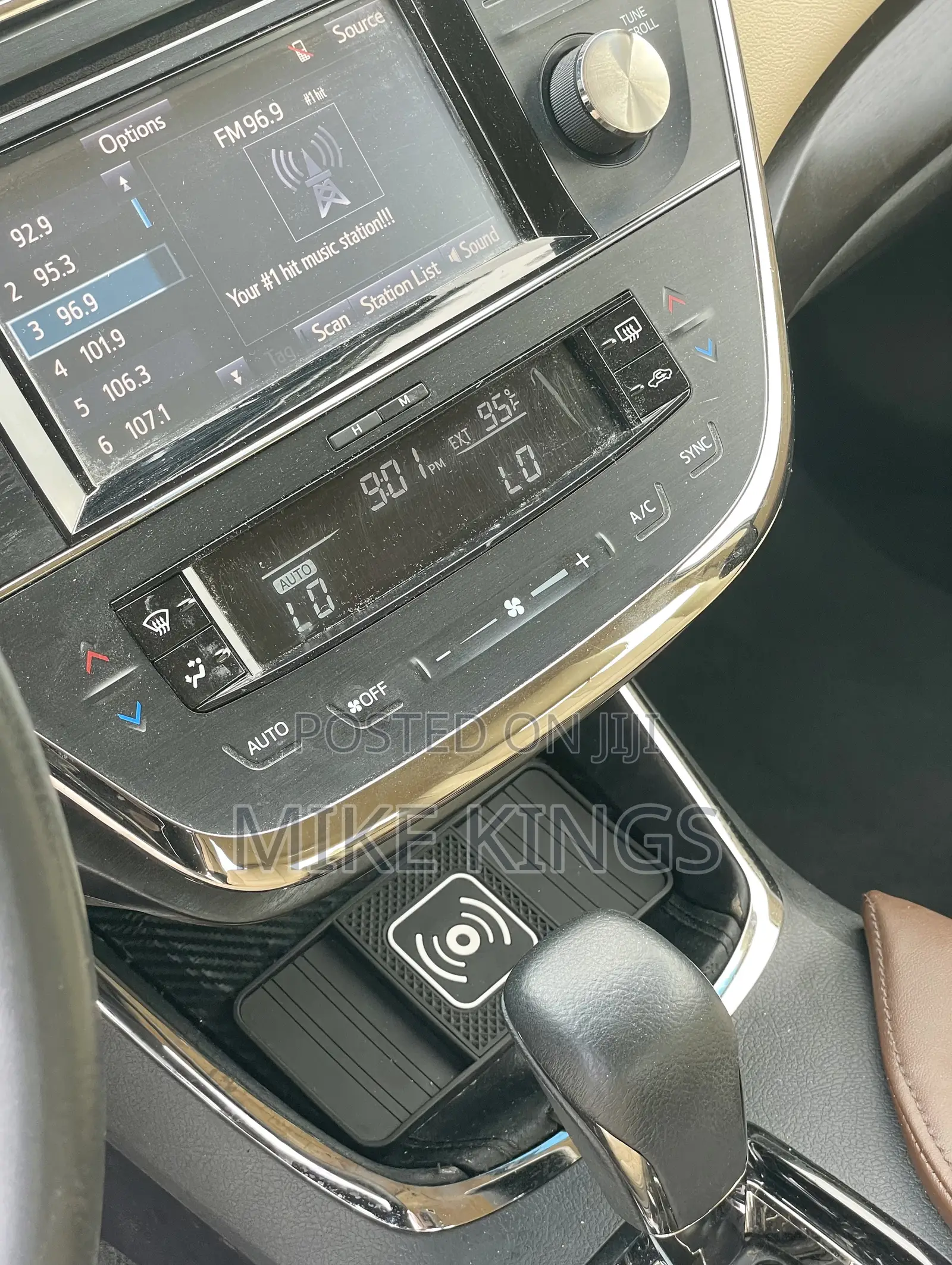 Toyota Avalon 2016 Gold