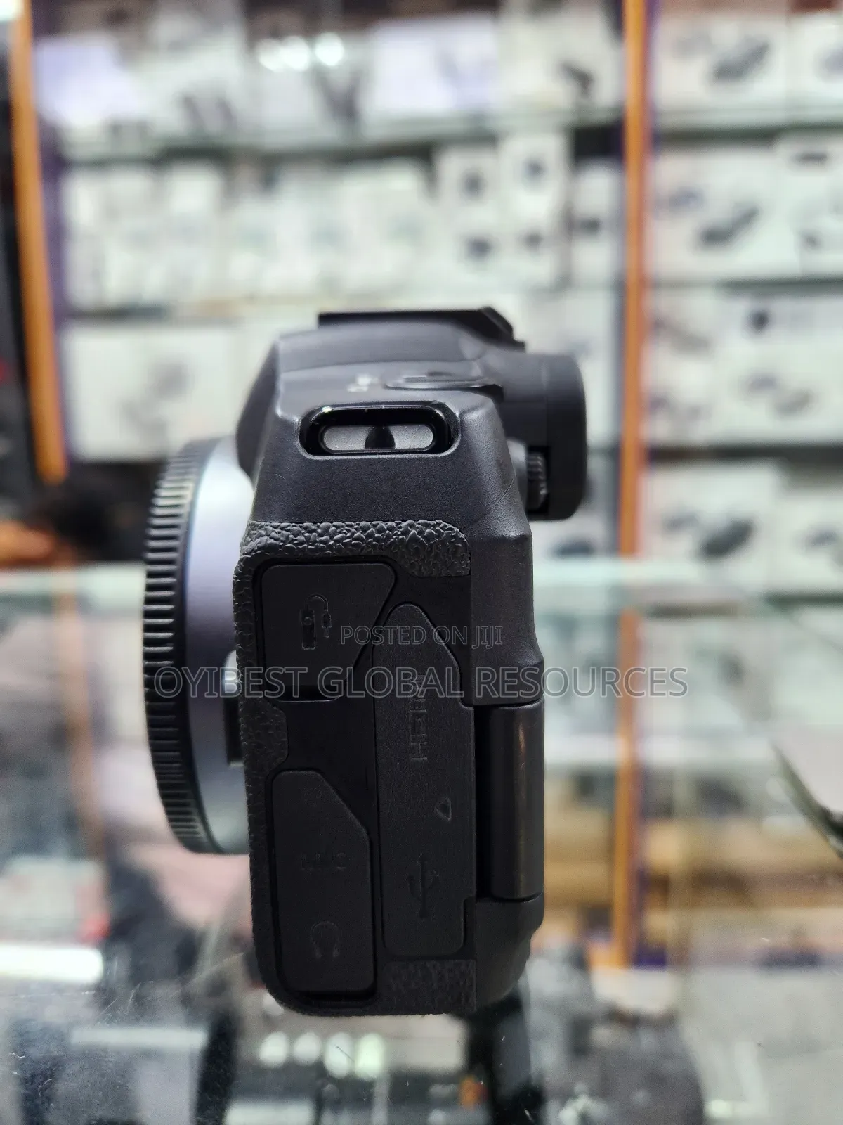 Canon Eos R8 Camera