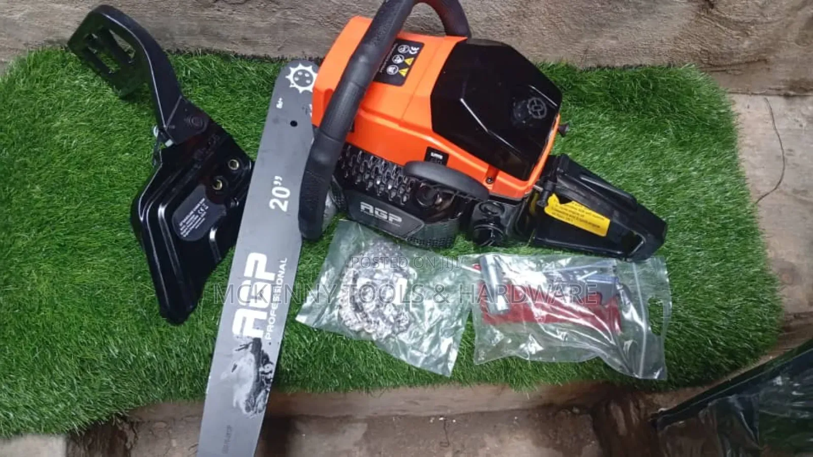 20" Power Plus Pp2500w Gasoline Chain Saw,