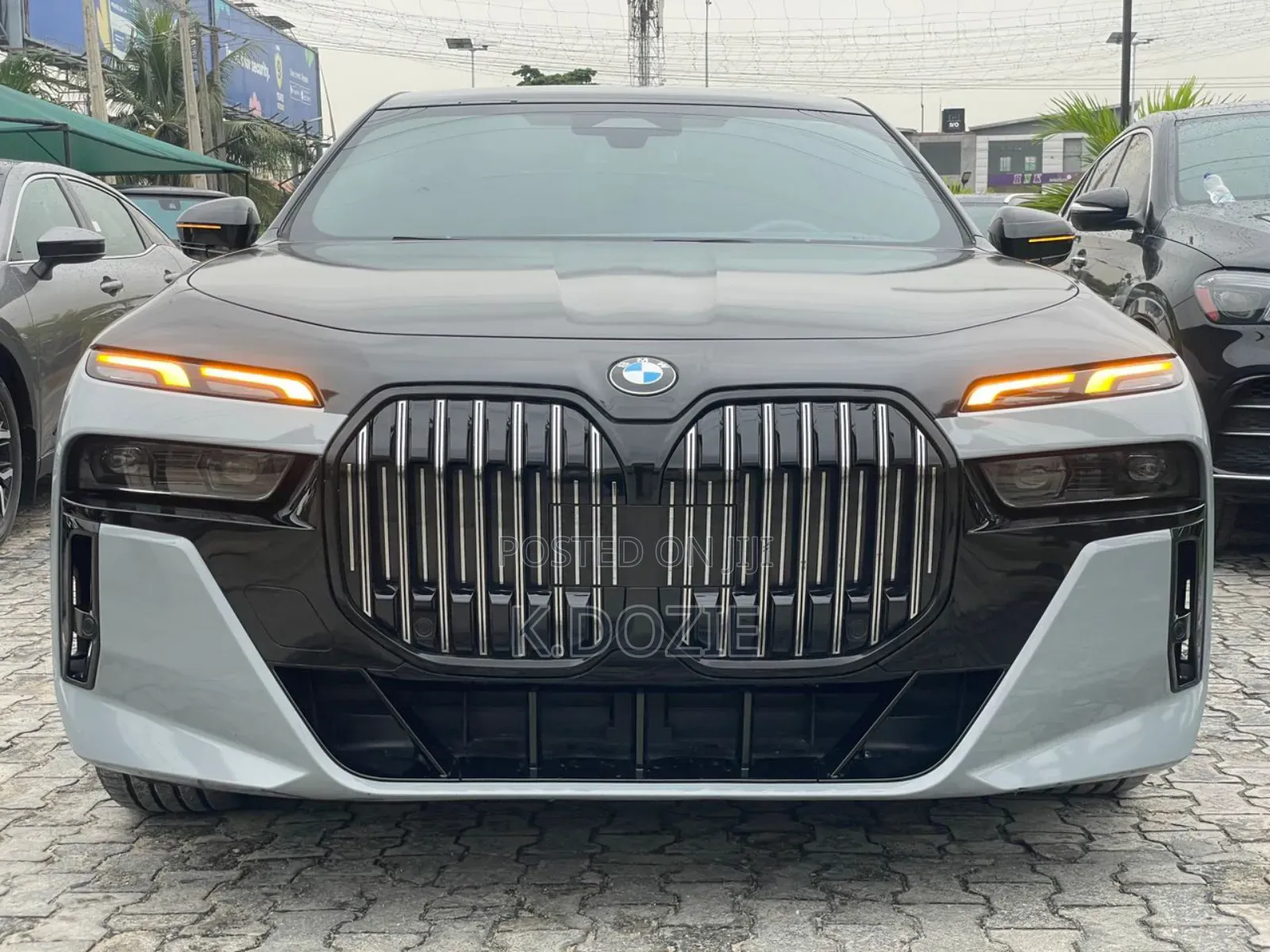 BMW 760 2023 Gray