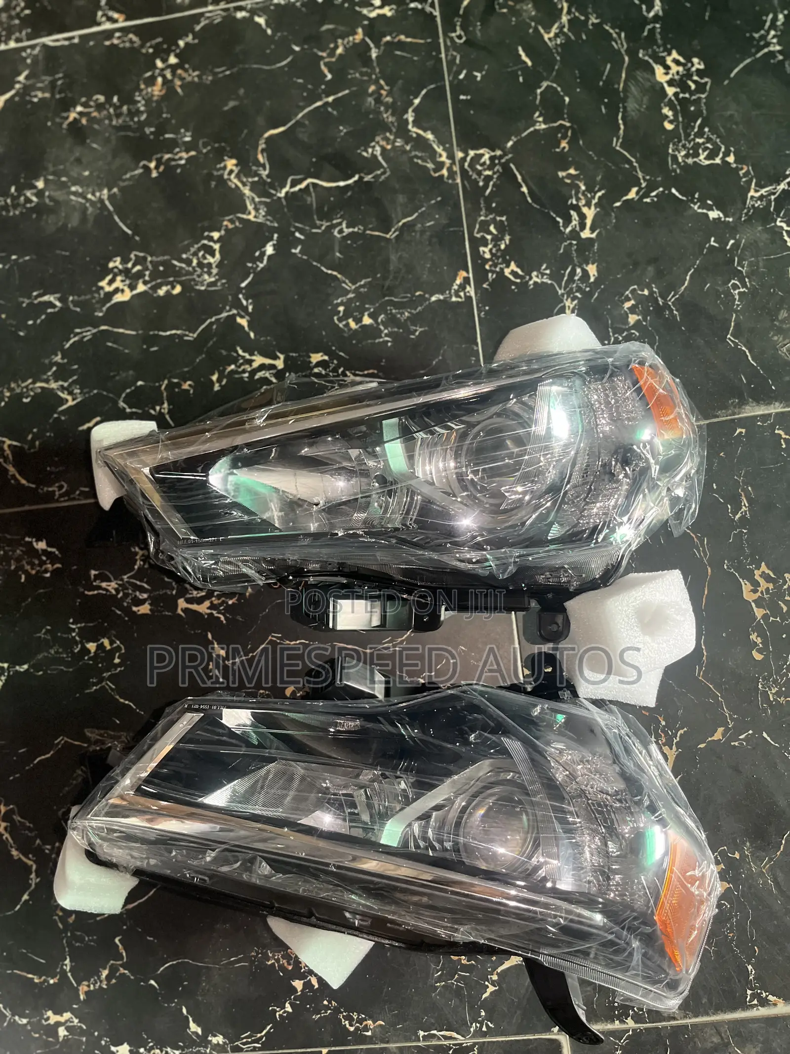 Set of Headlight 4runner 2015 Model