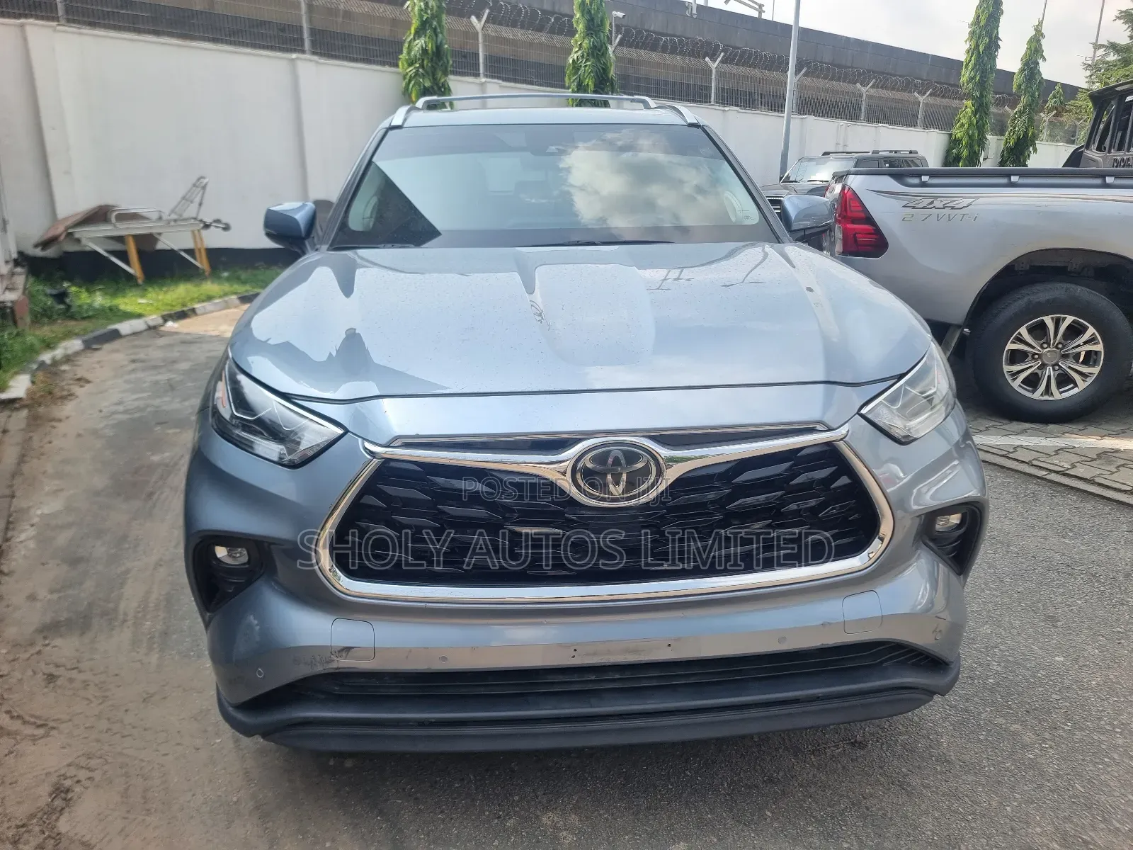 Toyota Highlander Limited 2021 Blue