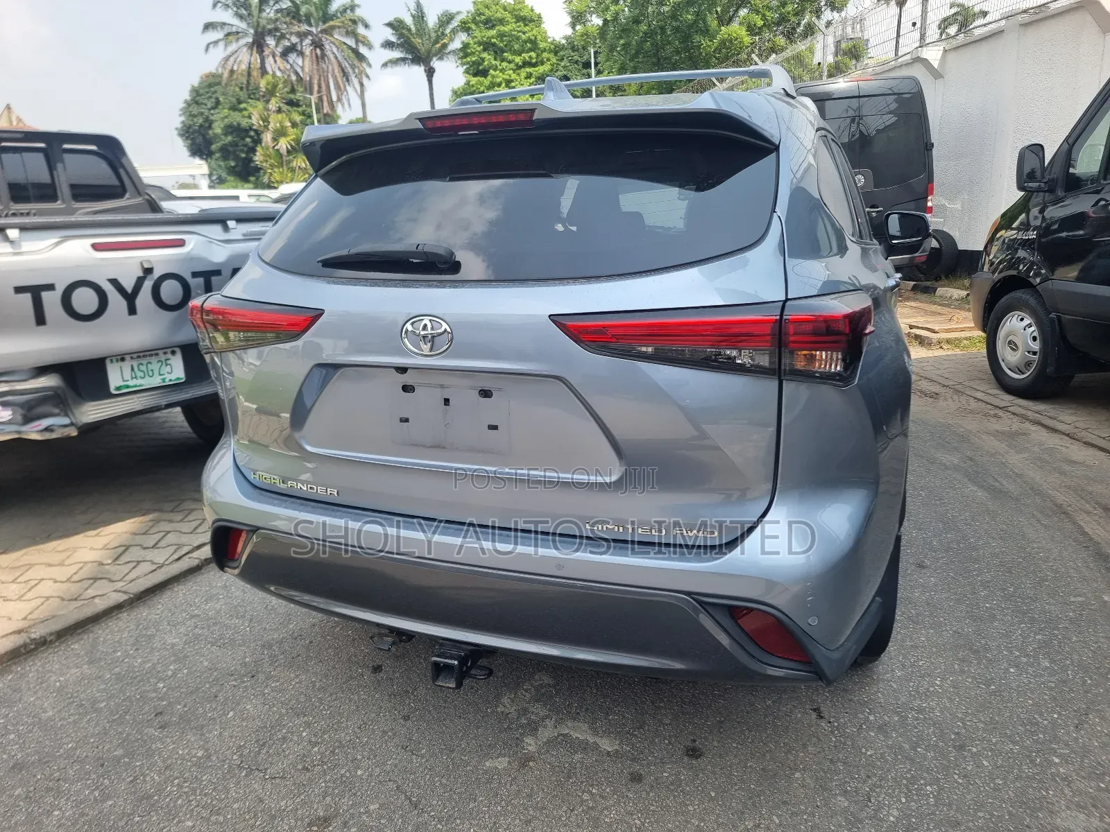 Toyota Highlander Limited 2021 Blue