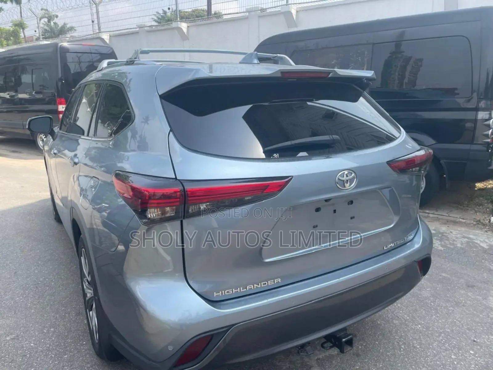 Toyota Highlander Limited 2021 Blue